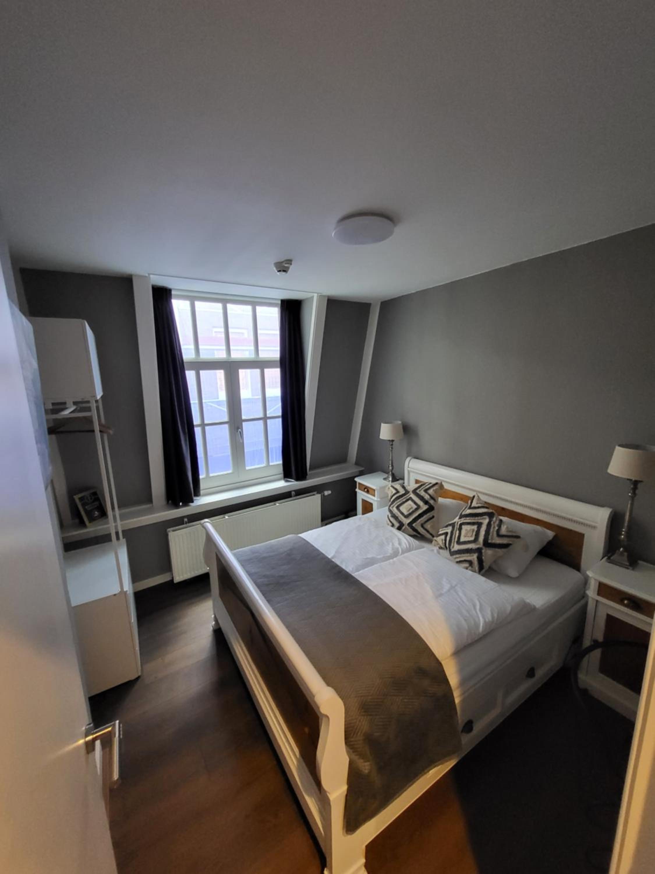 Two-Bedroom Suite - Photo 8