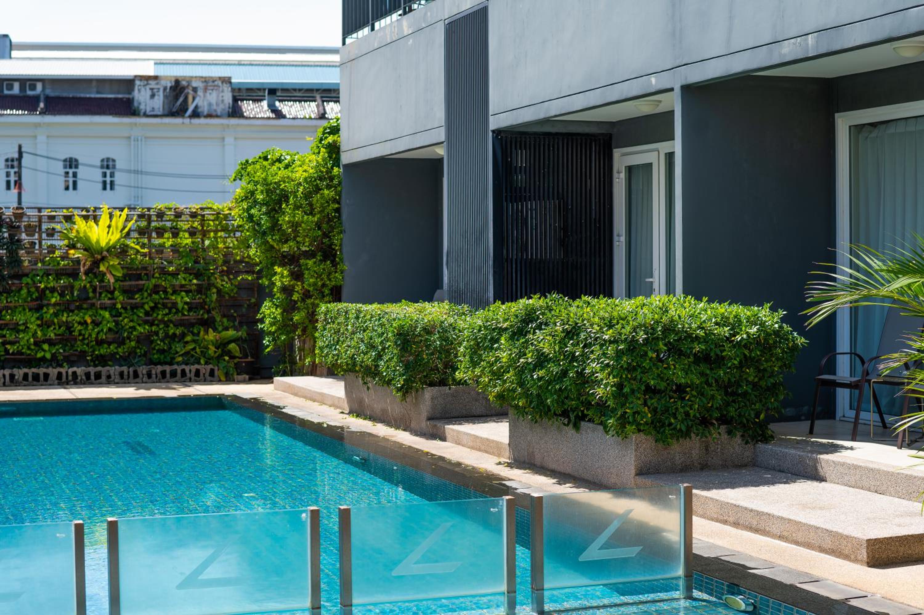 Double or Twin Room with Swimming Pool Access