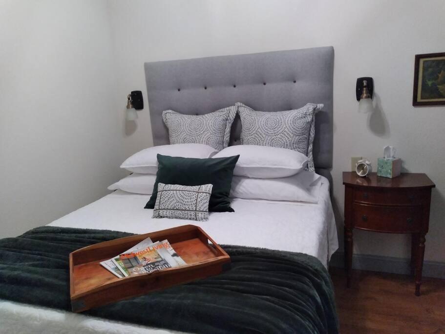 One-Bedroom Apartment photo 2