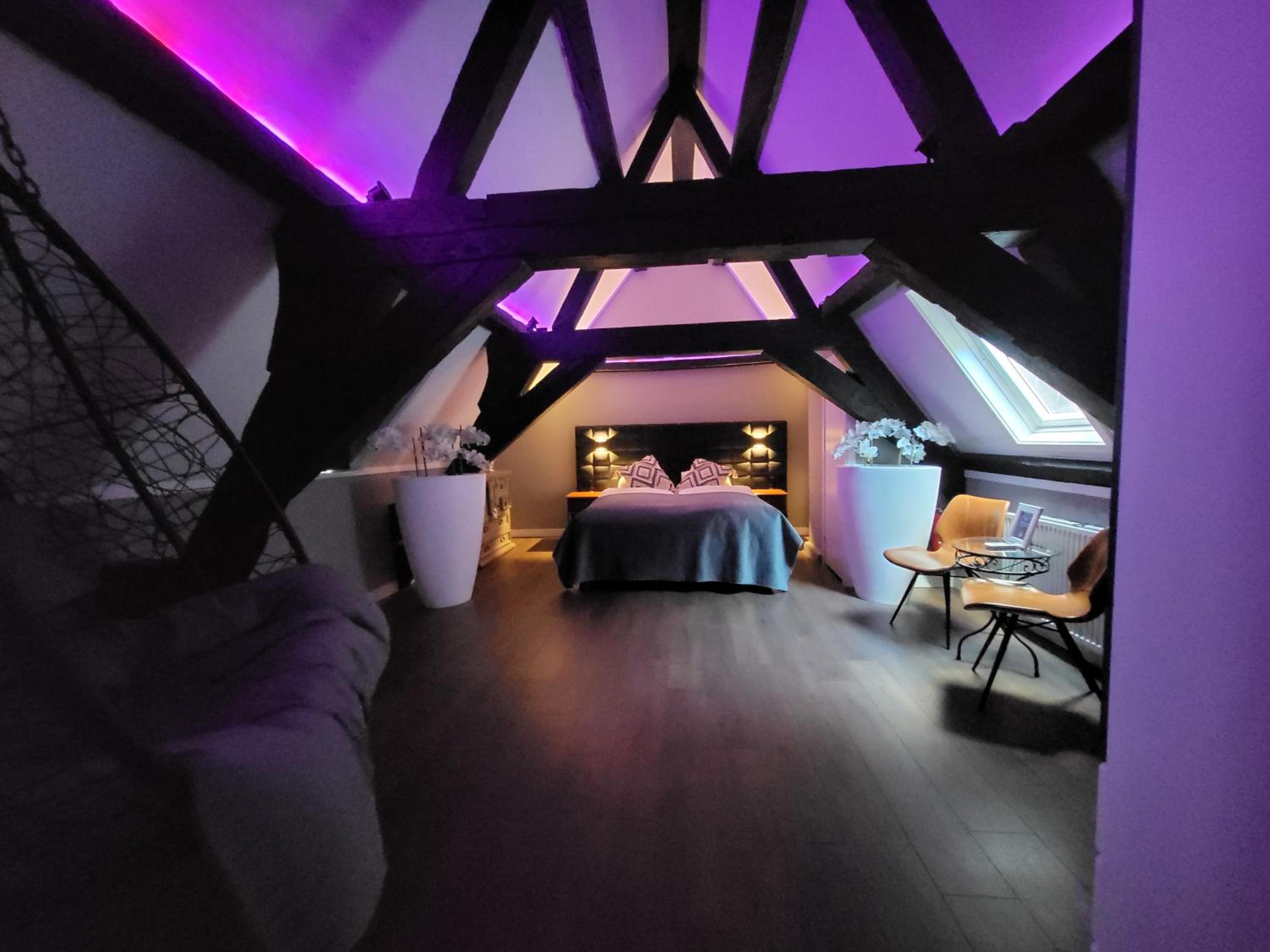 Two-Bedroom Suite - Photo 2