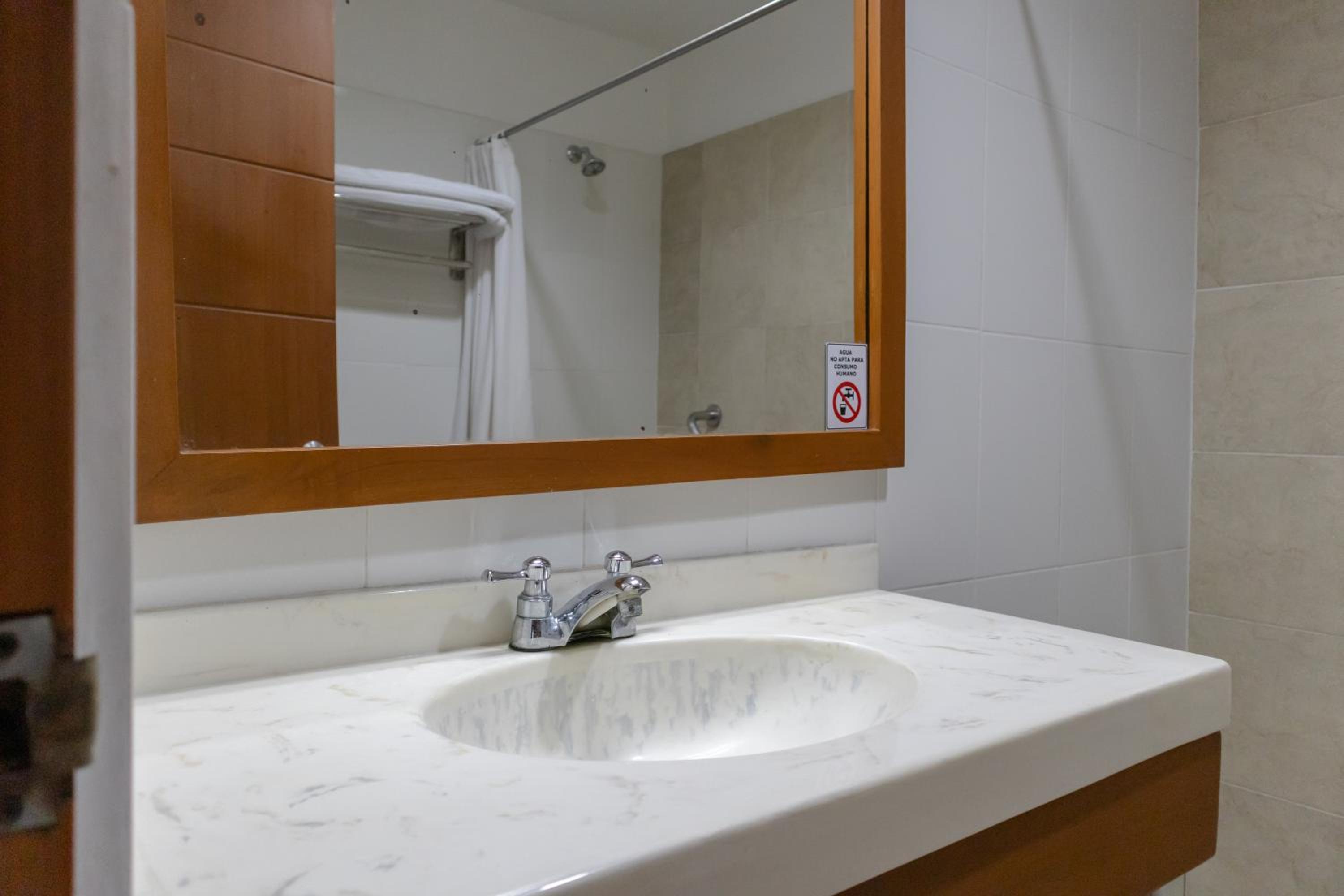 2 Double Beds Executive Room Non-Smoking - Photo 4