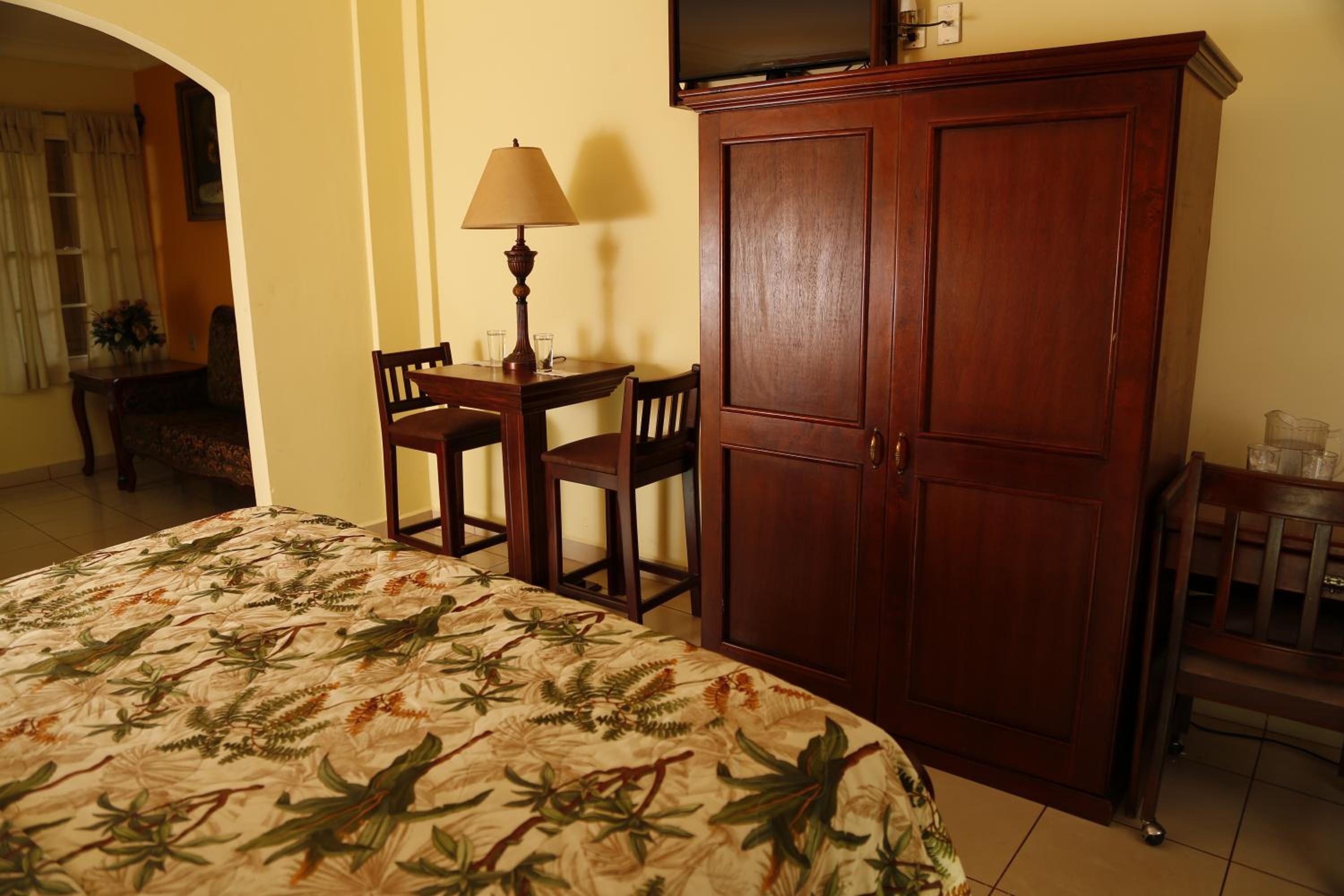 Comfort Triple Room