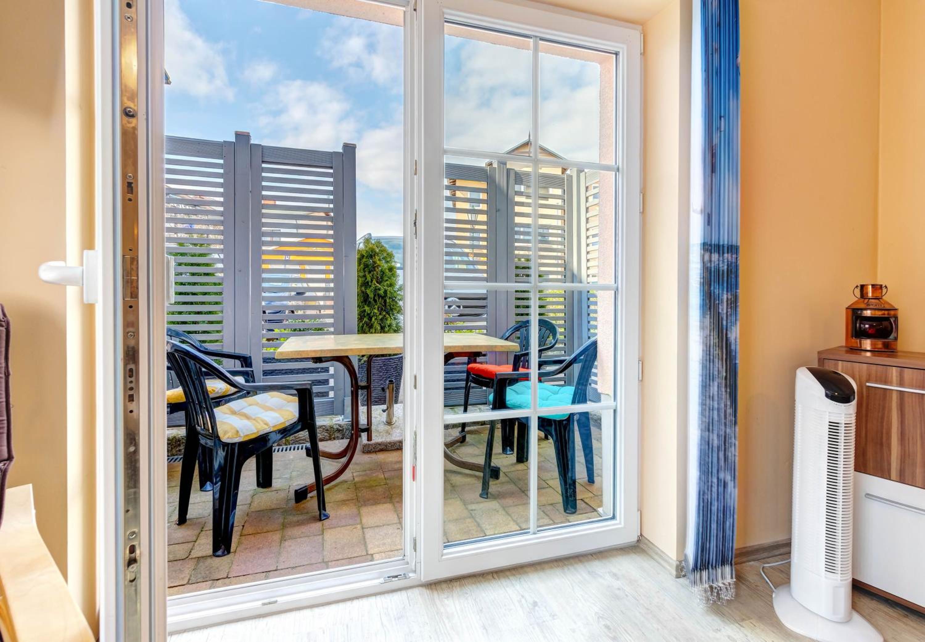 One-Bedroom Apartment with Terrace photo 3