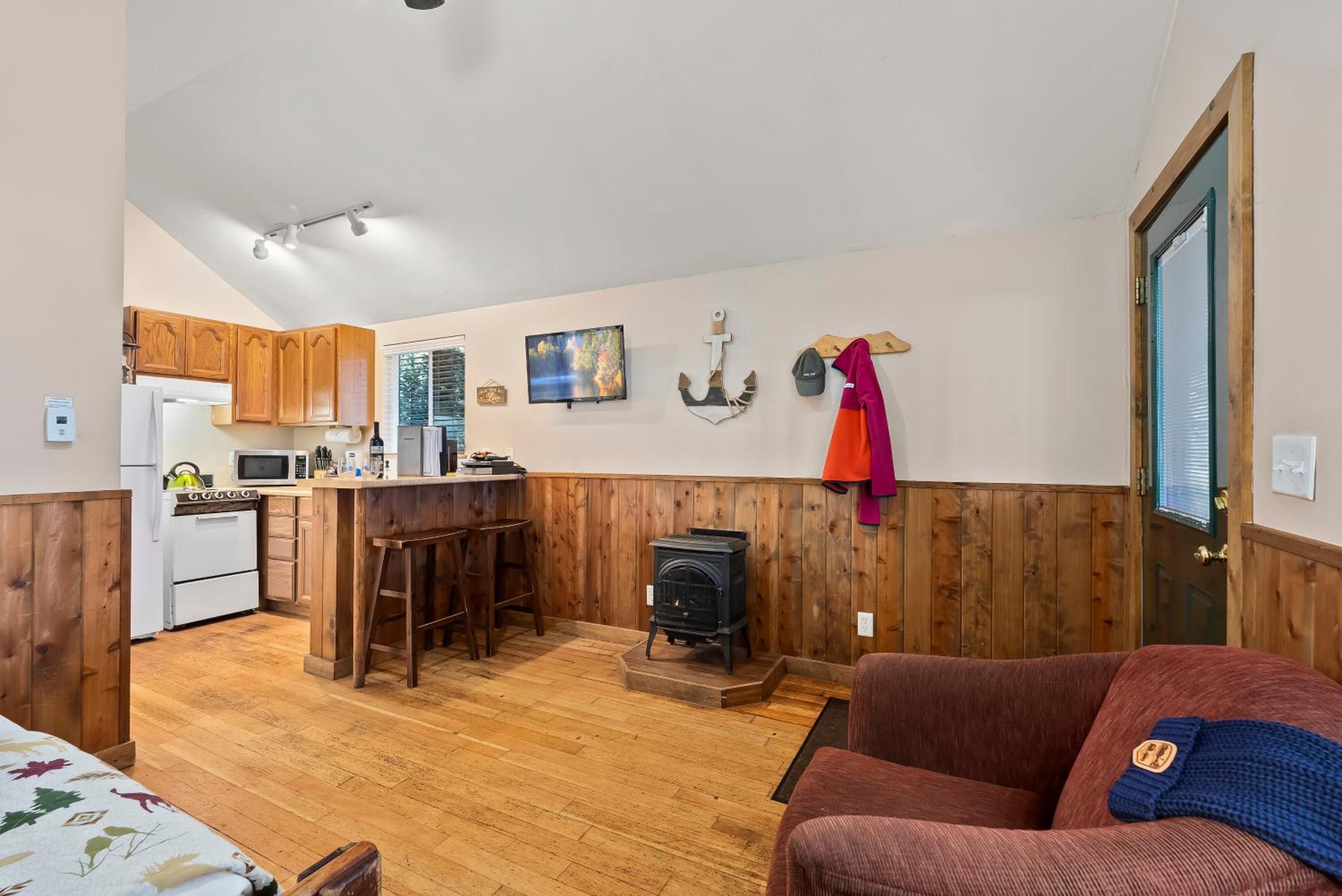 Deluxe Studio Cabin photo 1