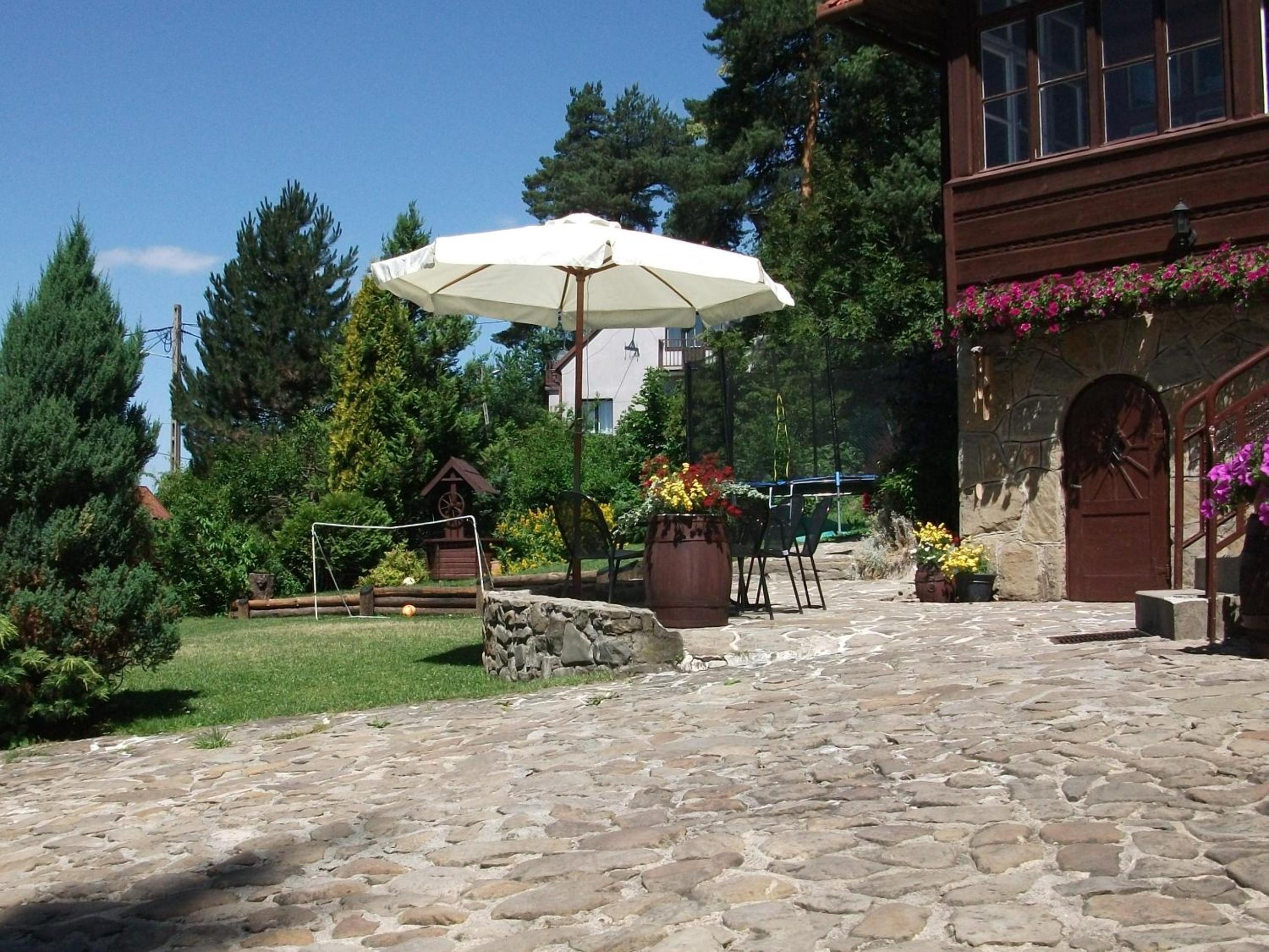 Family Room with Garden View photo 3