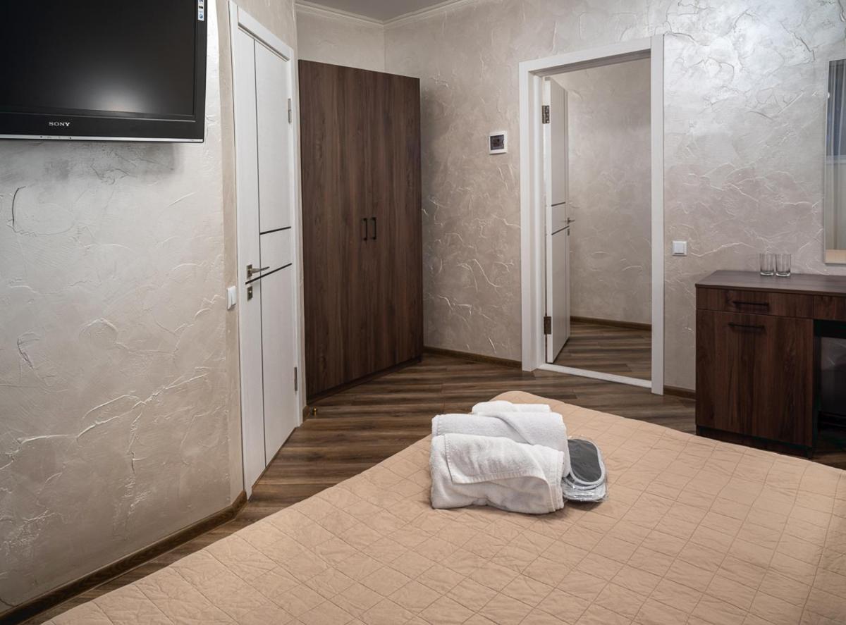 One-Bedroom Suite photo 2