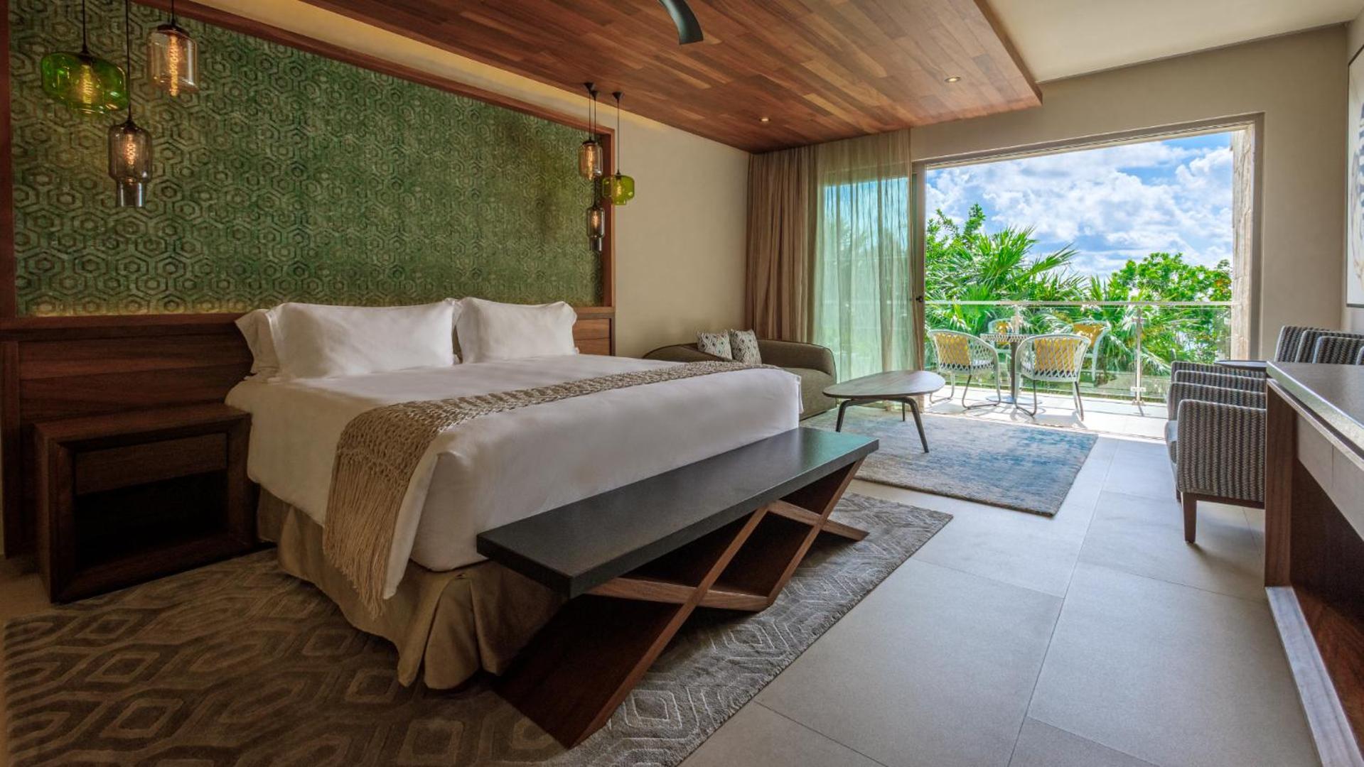 Master Suite (Non Smoking)