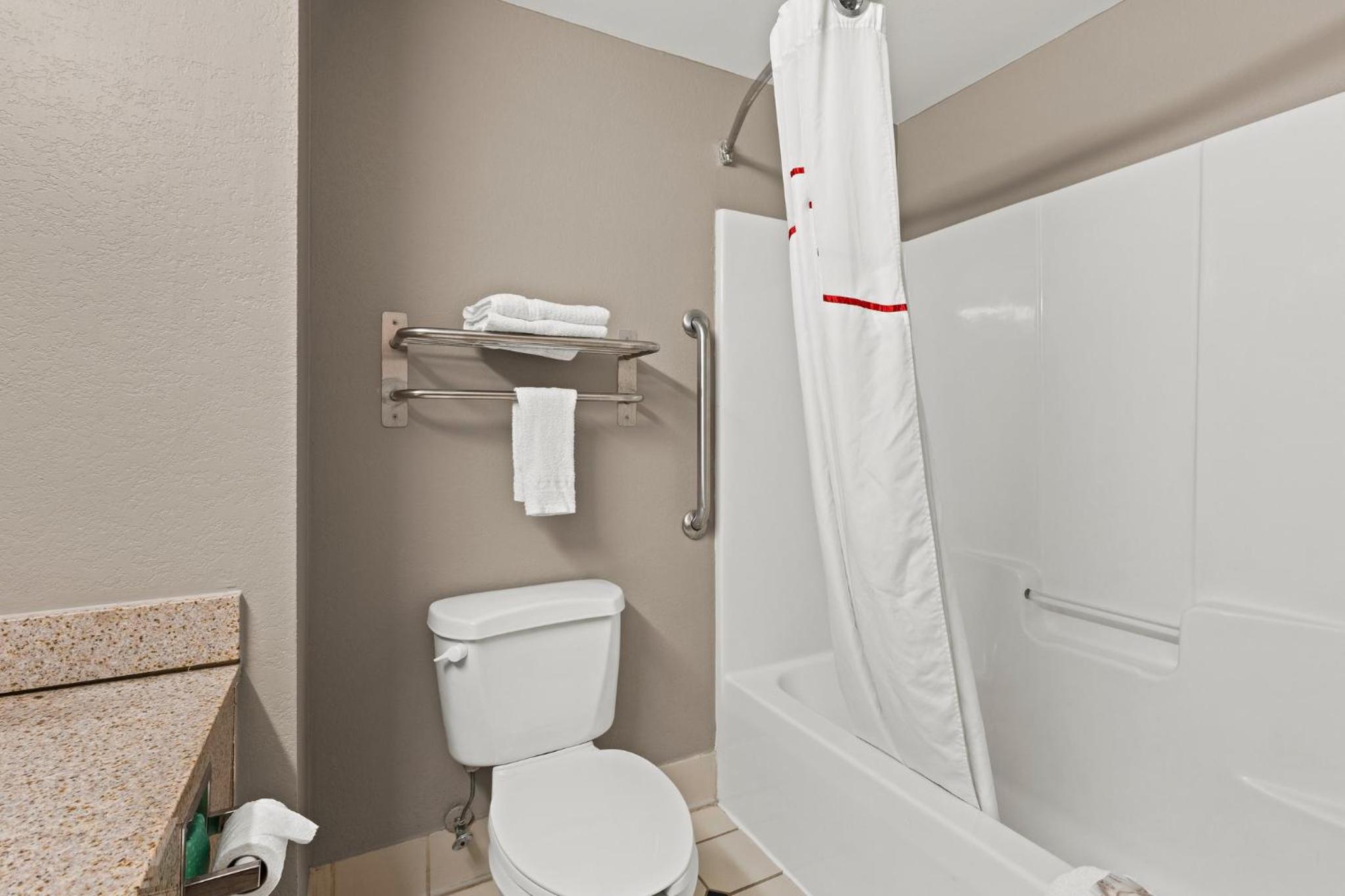 Deluxe King Room Non-Smoking - Photo 4