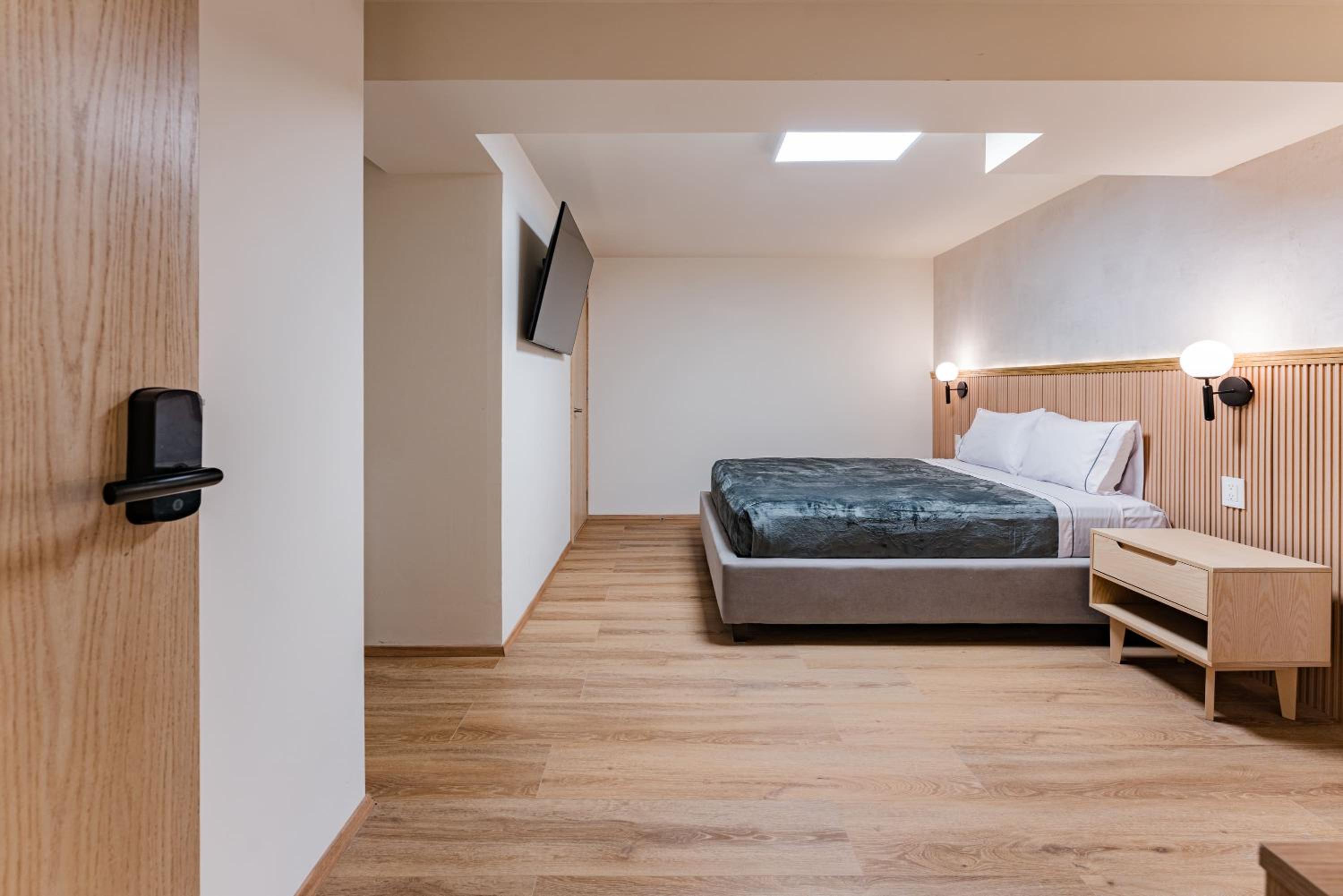Standard Double Room - Photo 7