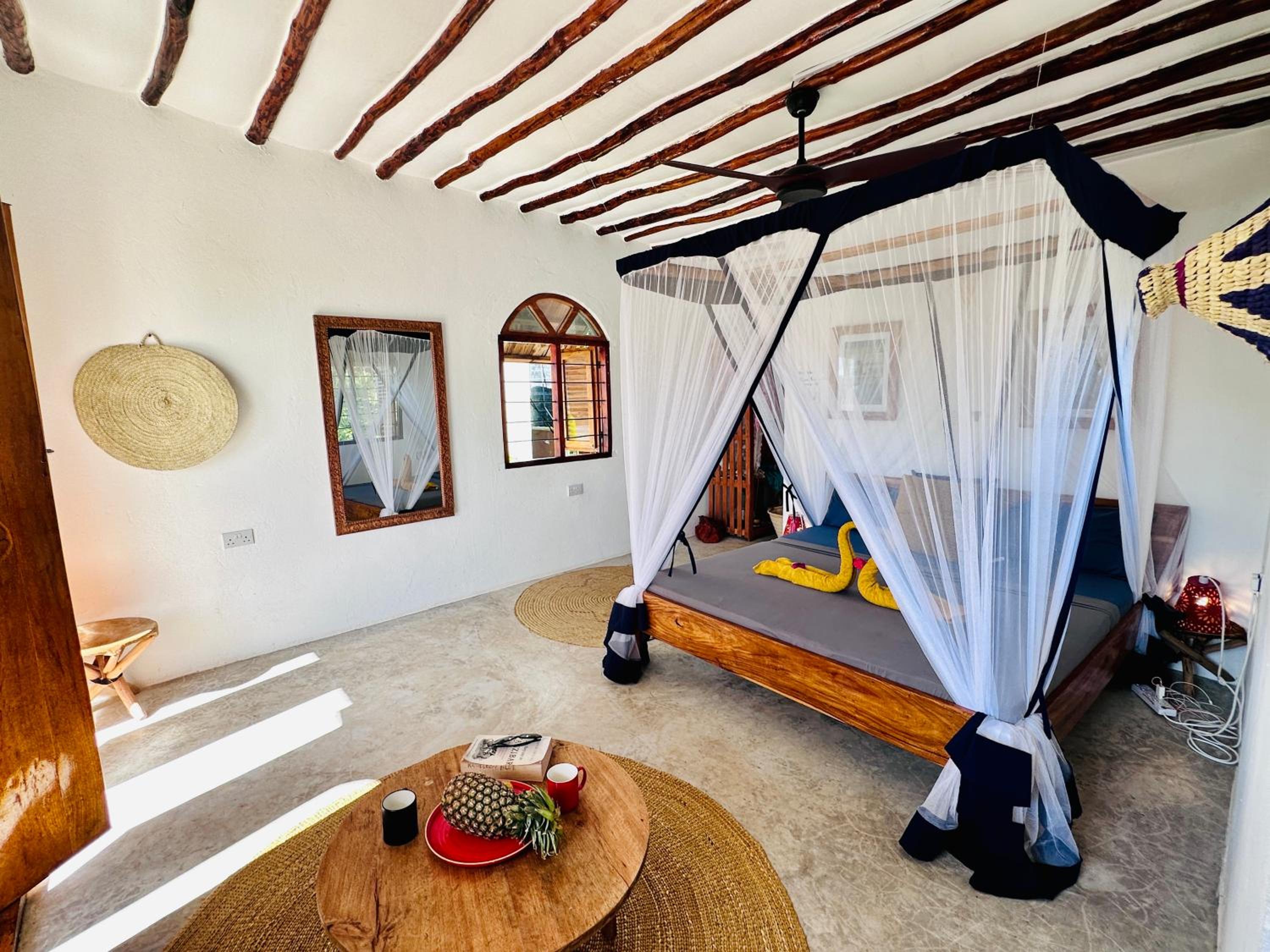 Triple Room with Balcony - Photo 5