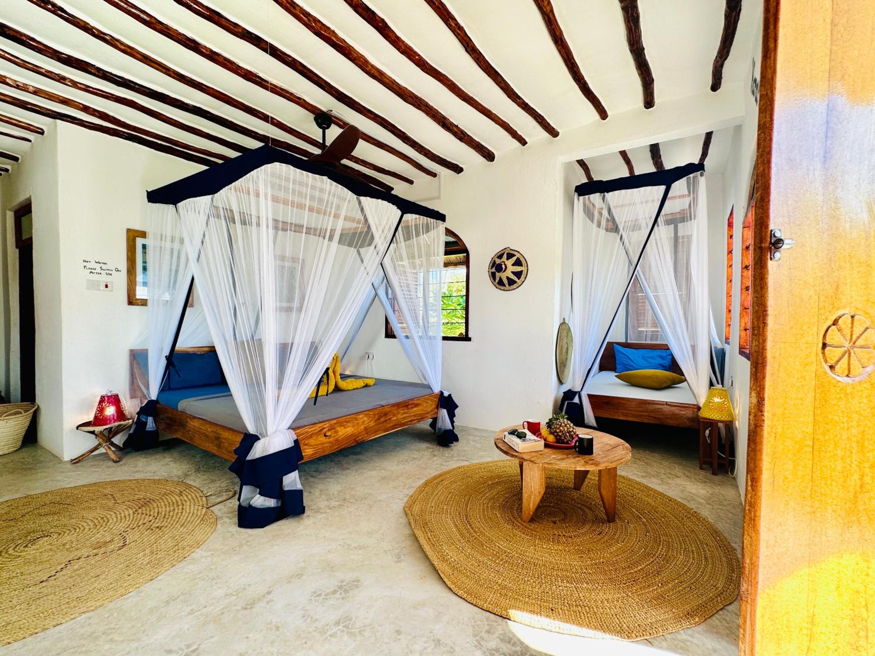 Triple Room with Balcony - Photo 1