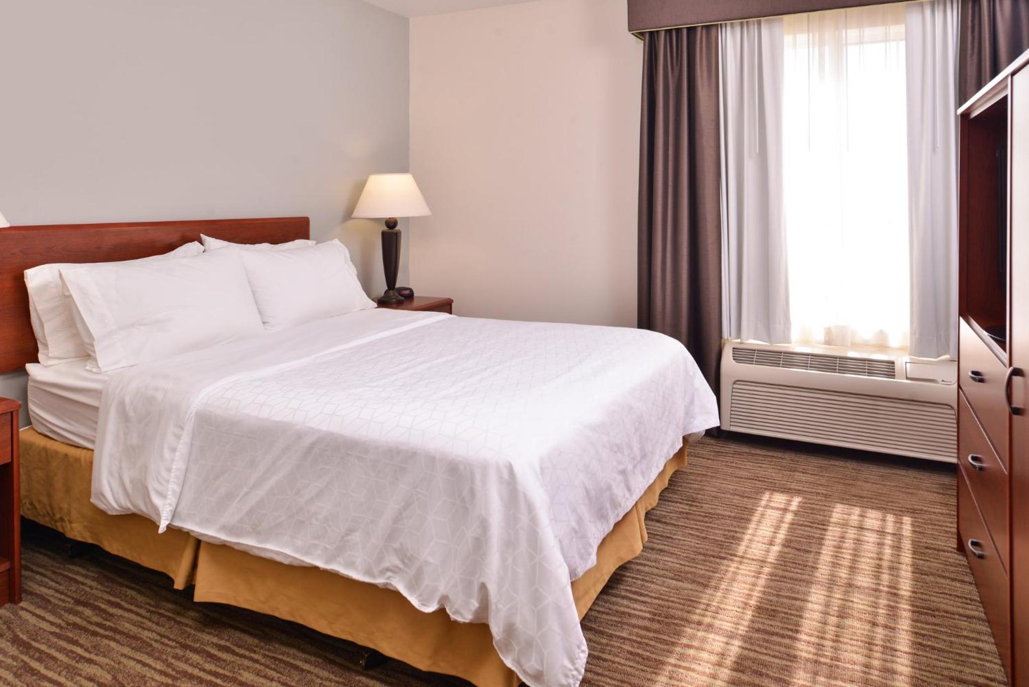 Standard Queen Room photo 2
