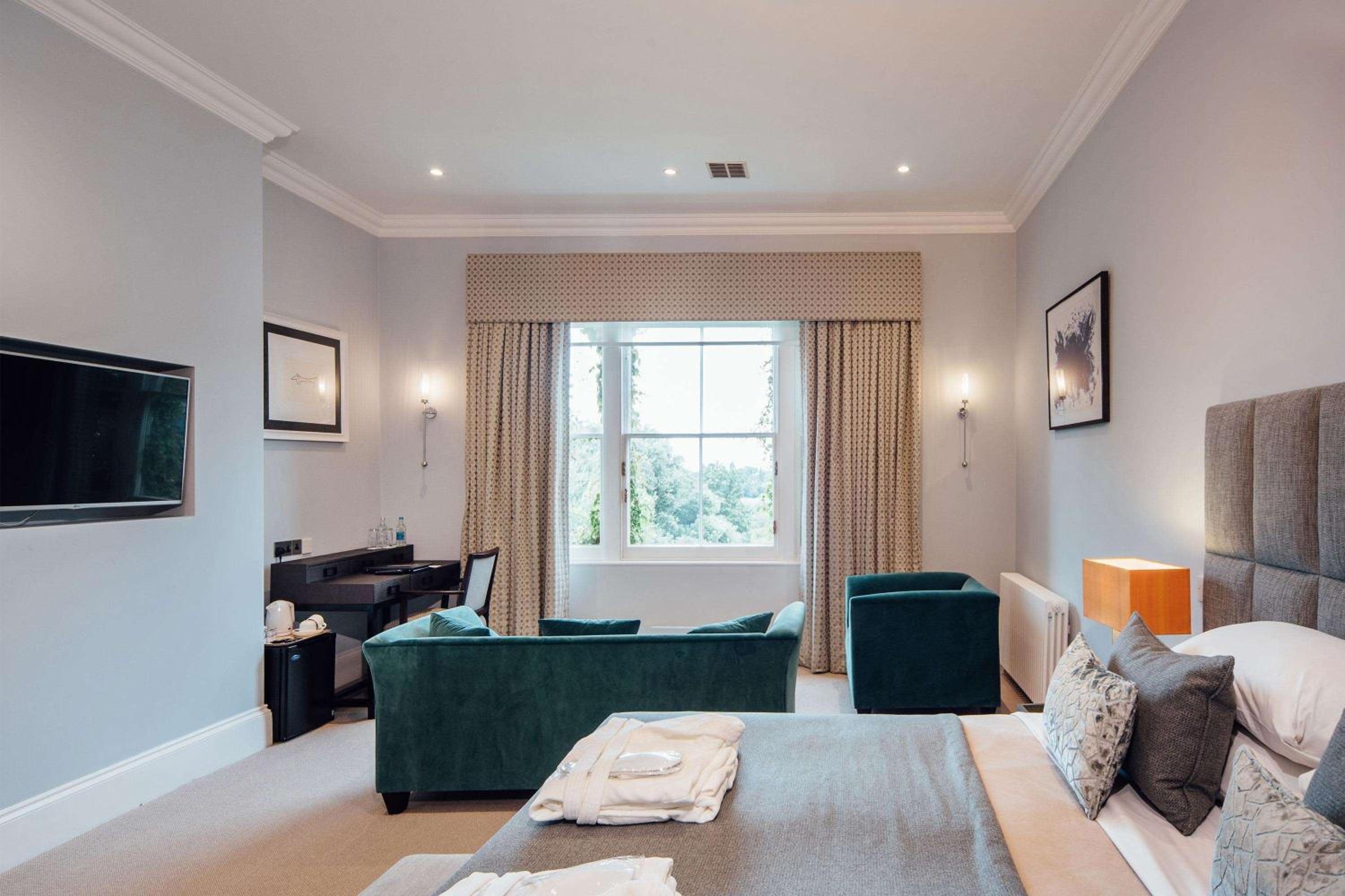 Deluxe Double Room - Photo 13