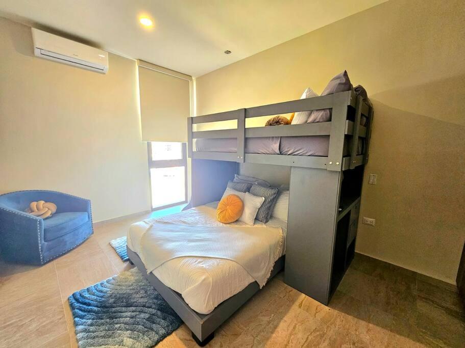 Three-Bedroom Apartment photo 1