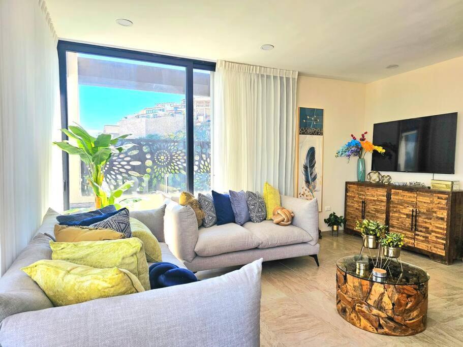 Three-Bedroom Apartment photo 2