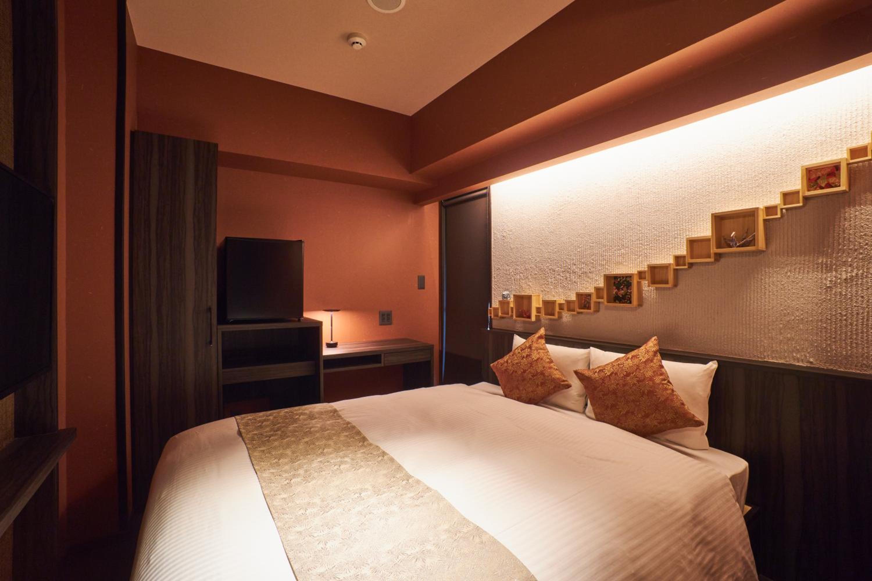 Standard Queen Room photo 1
