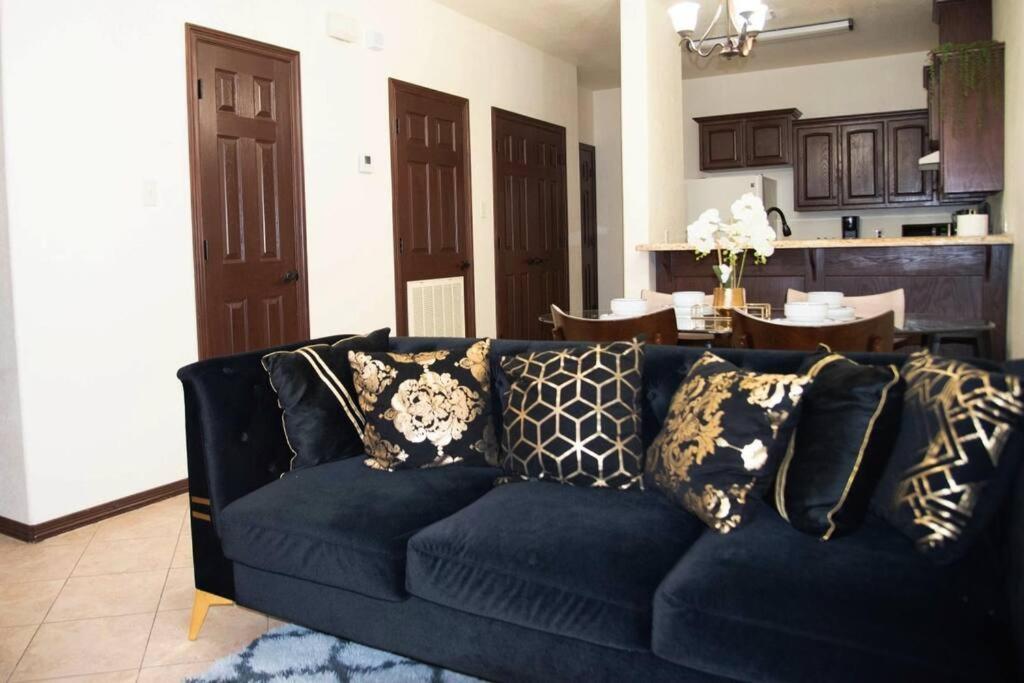 Apartment photo 2