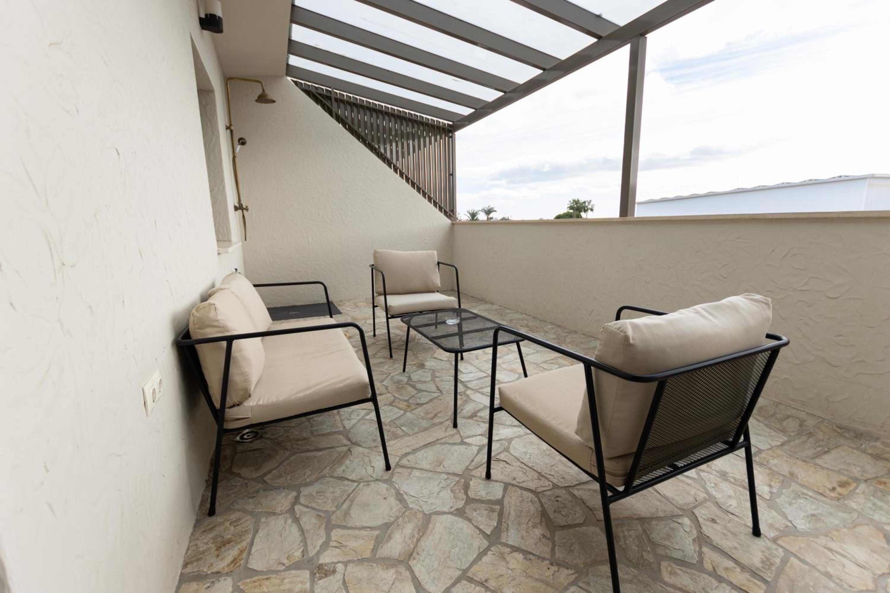 Suite with Terrace - Photo 8