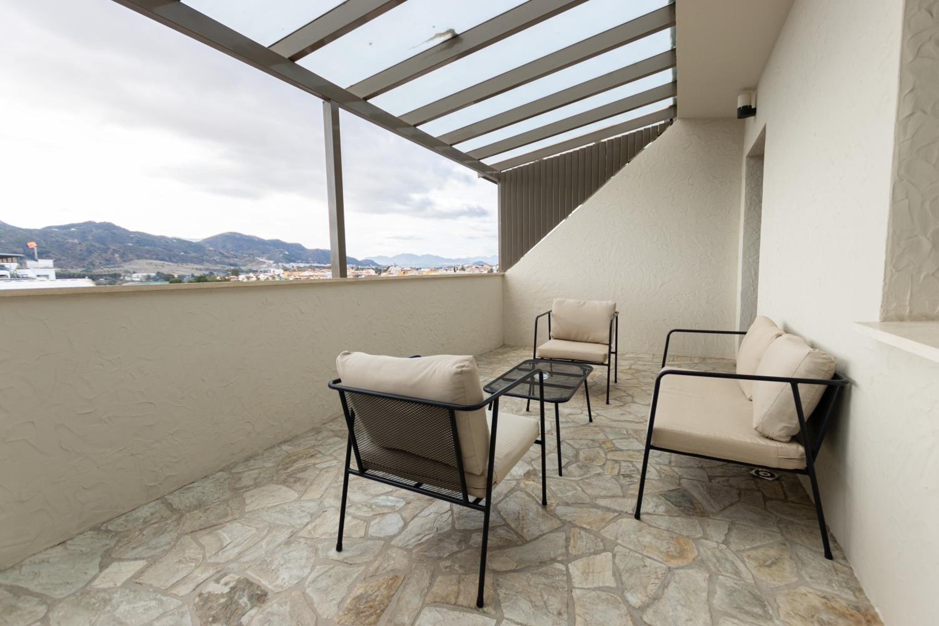 Suite with Terrace - Photo 11