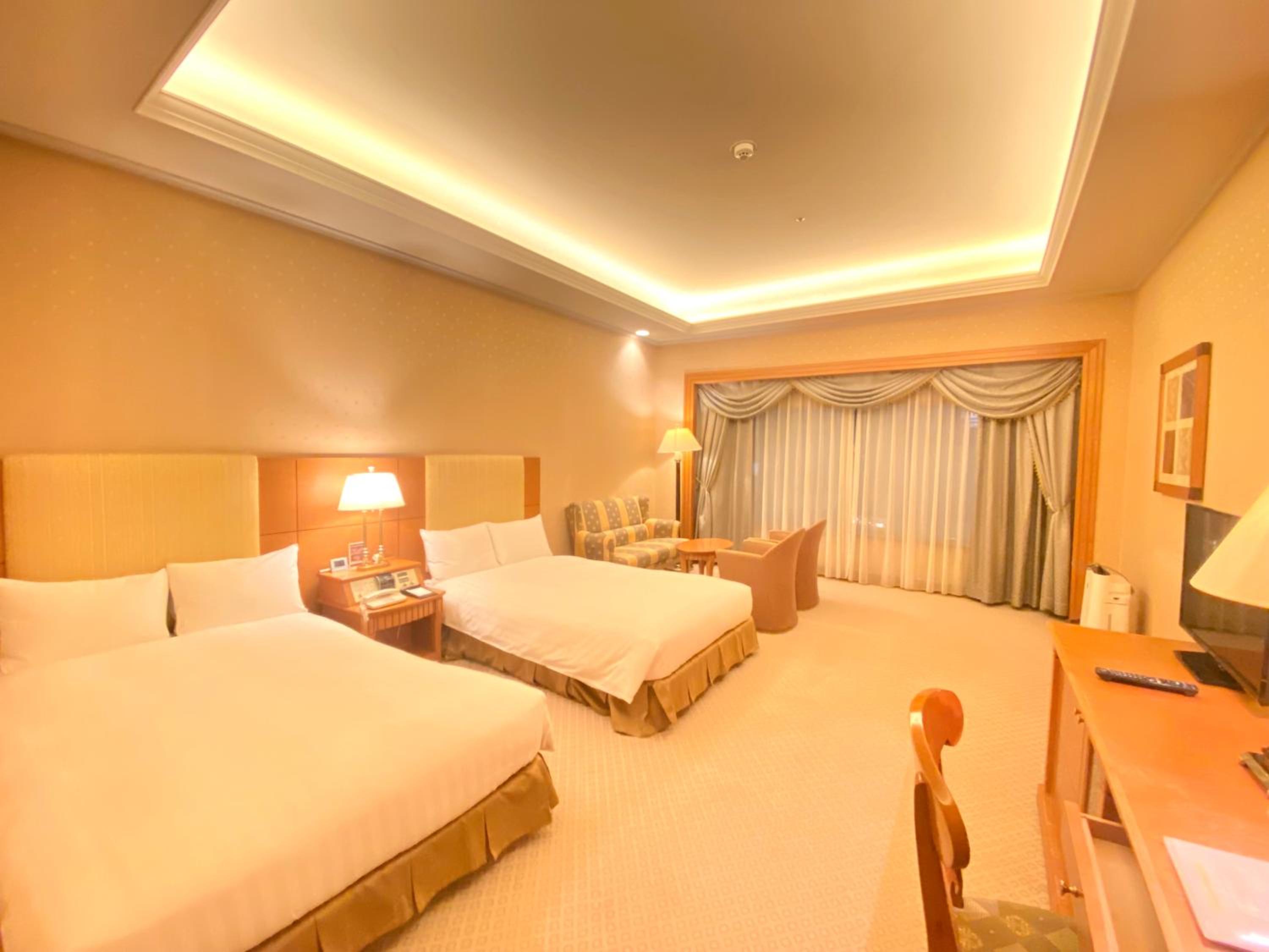 Deluxe Twin Room - Non-Smoking photo 1
