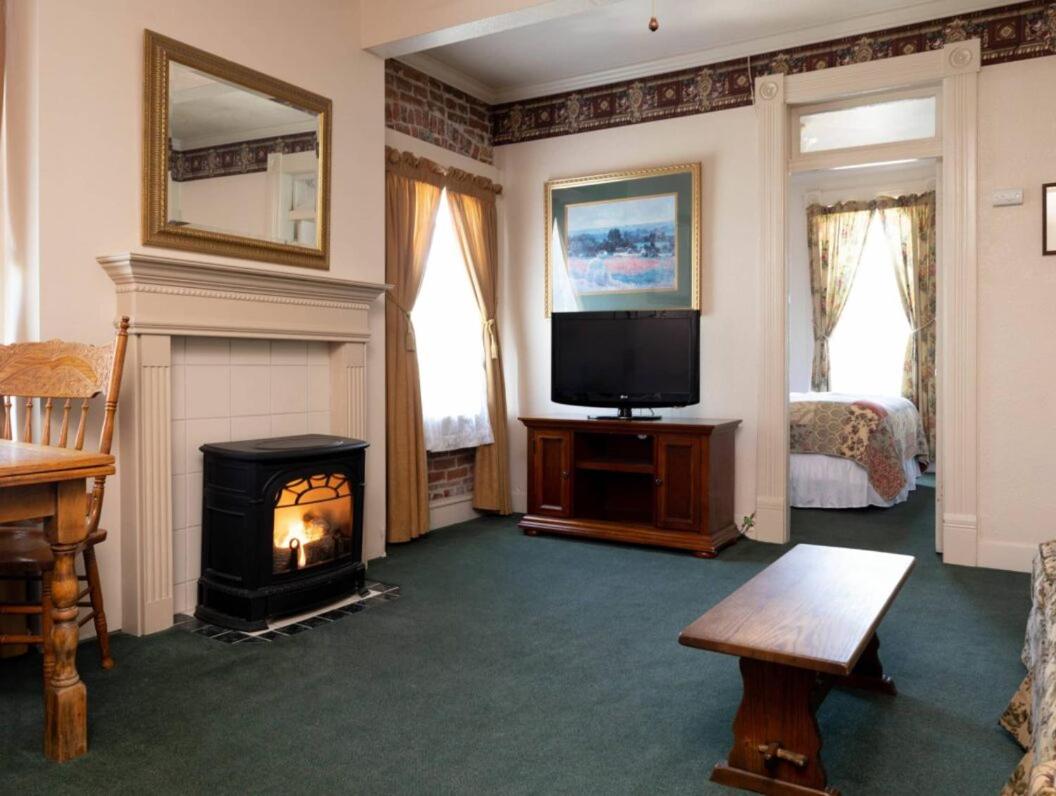 Two Bedroom Suite photo 2