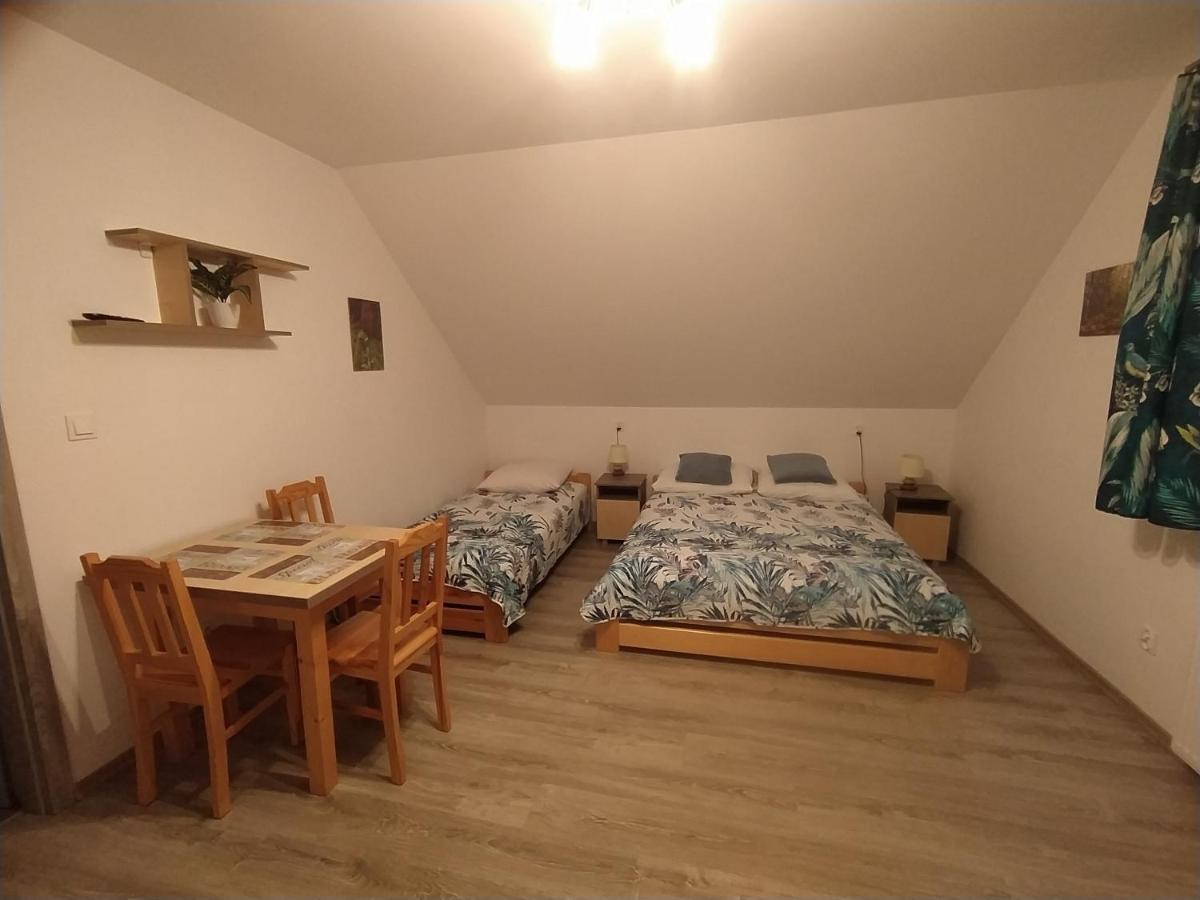 Triple Room with Private Bathroom - Photo 3