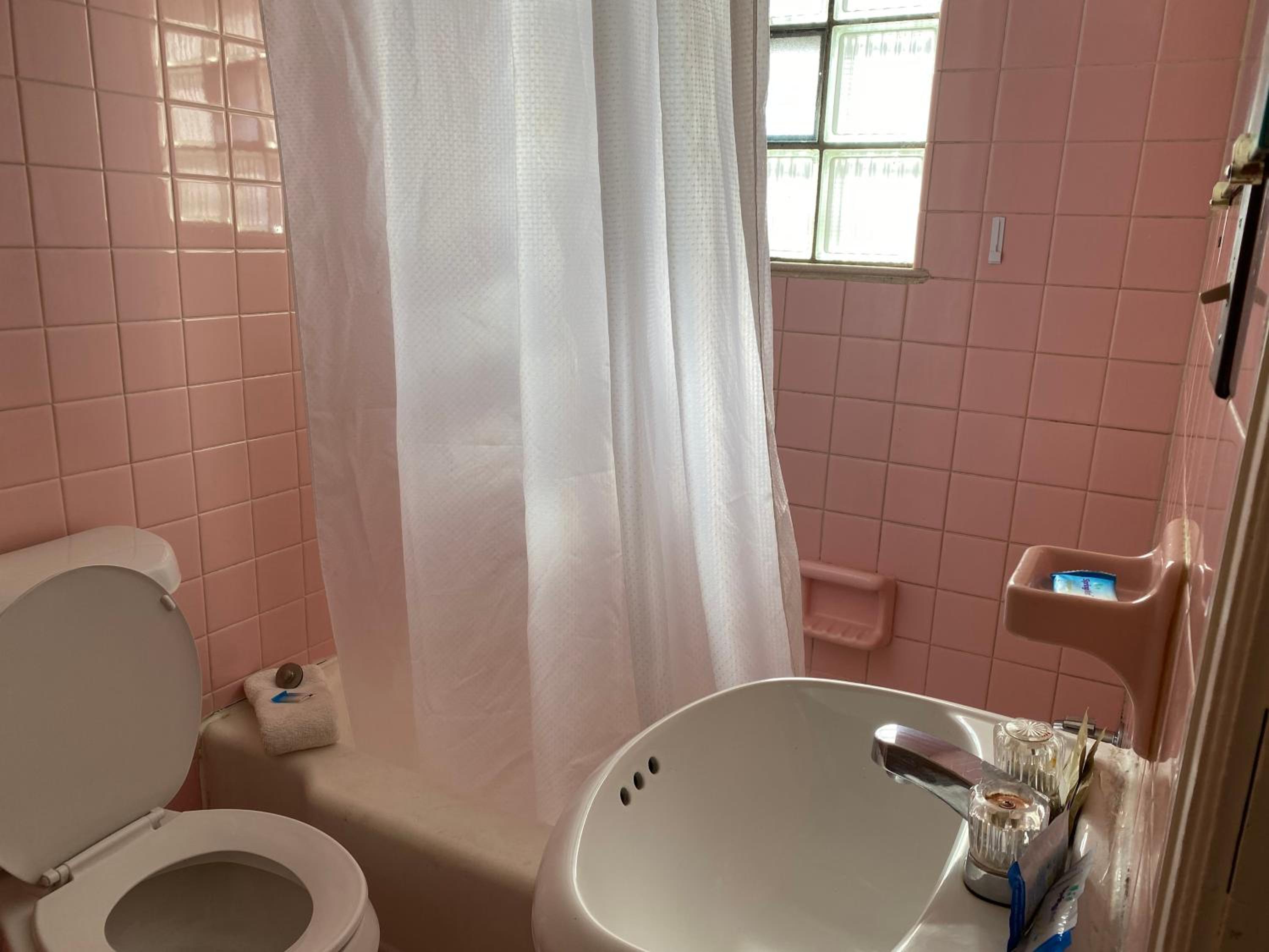 Budget Single Room photo 3
