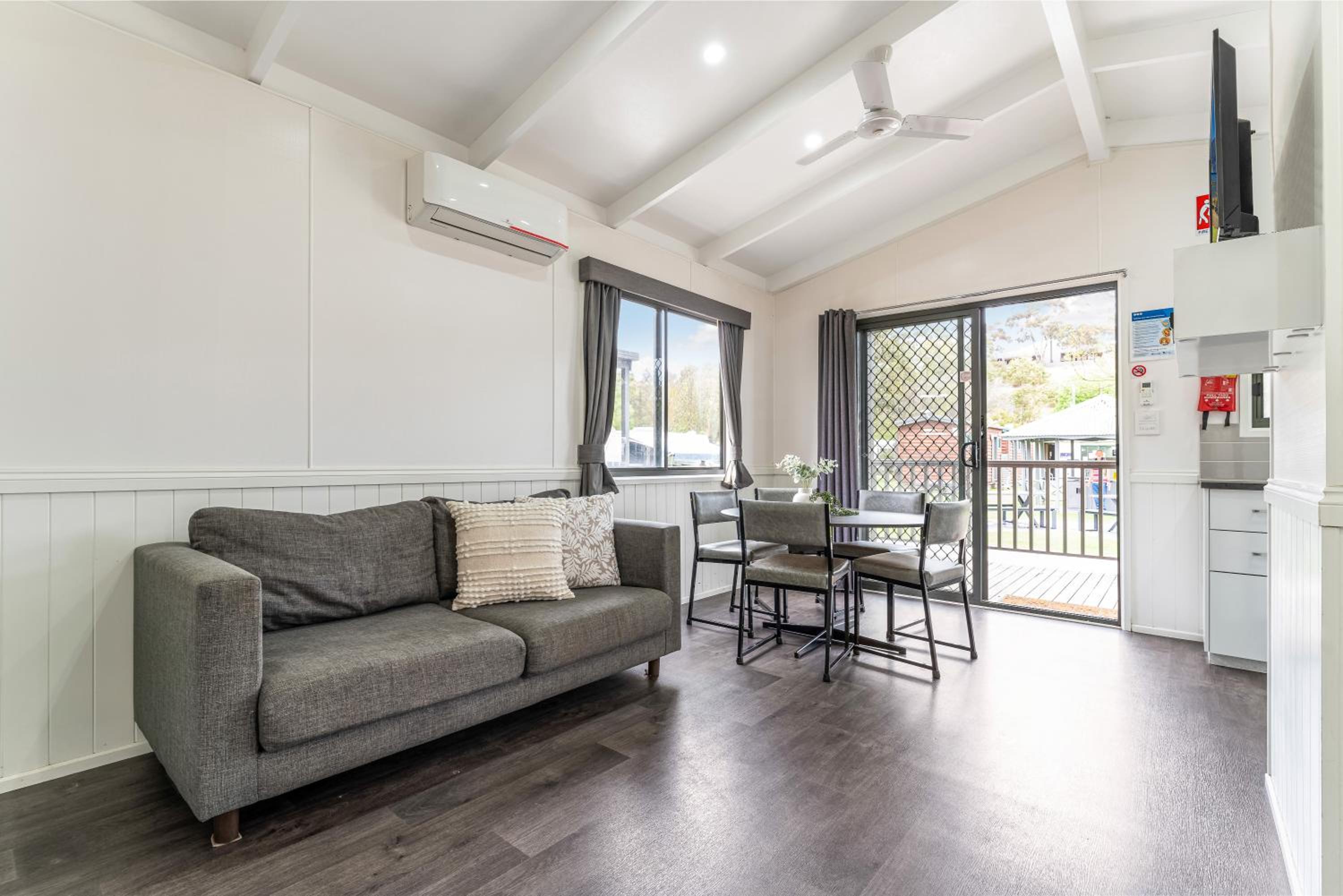 Standard Cabin (2BR) - Sleeps 5 photo 1
