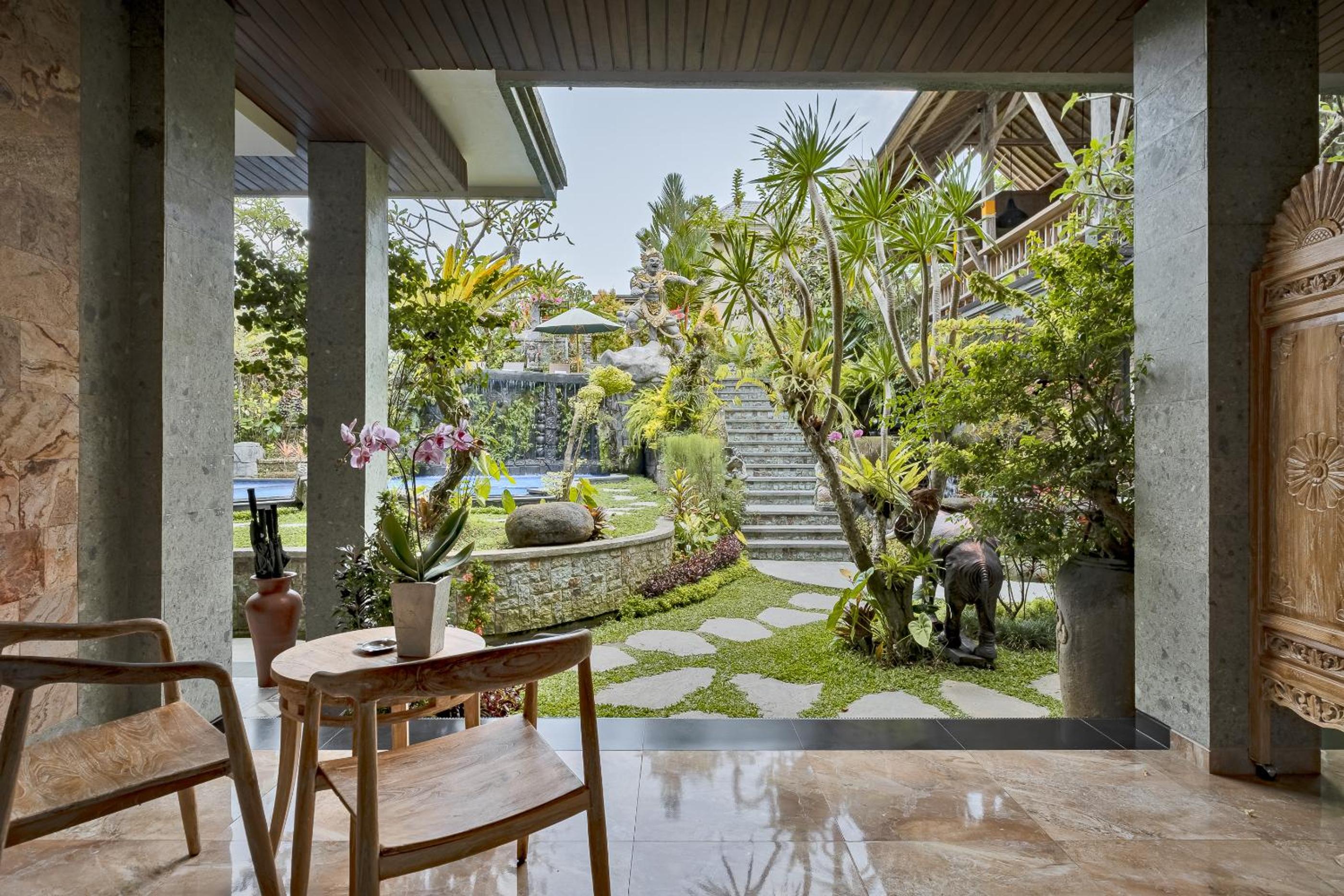 Superior Double or Twin Room with Pool View - Photo 51