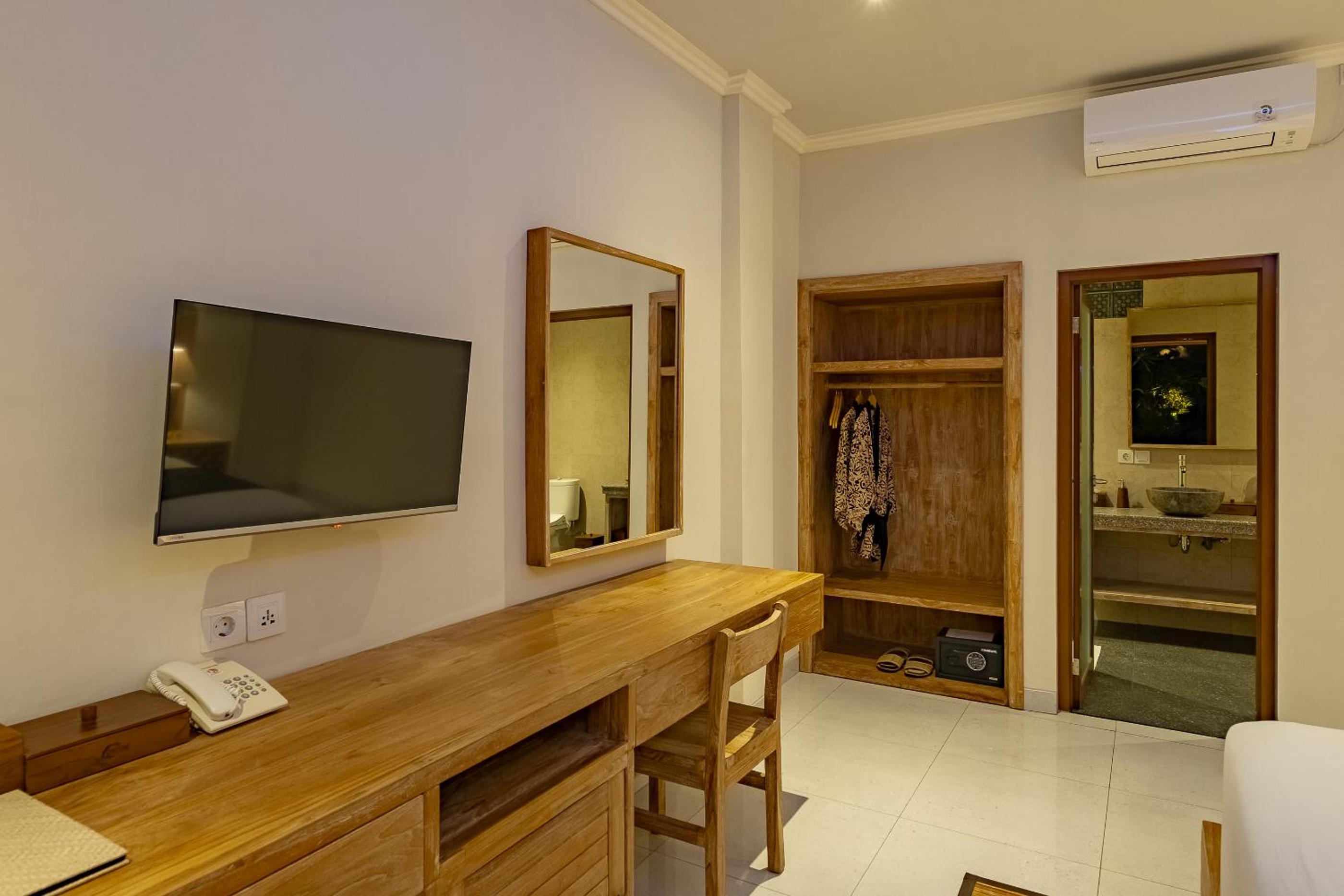 Deluxe Double Room - Photo 26