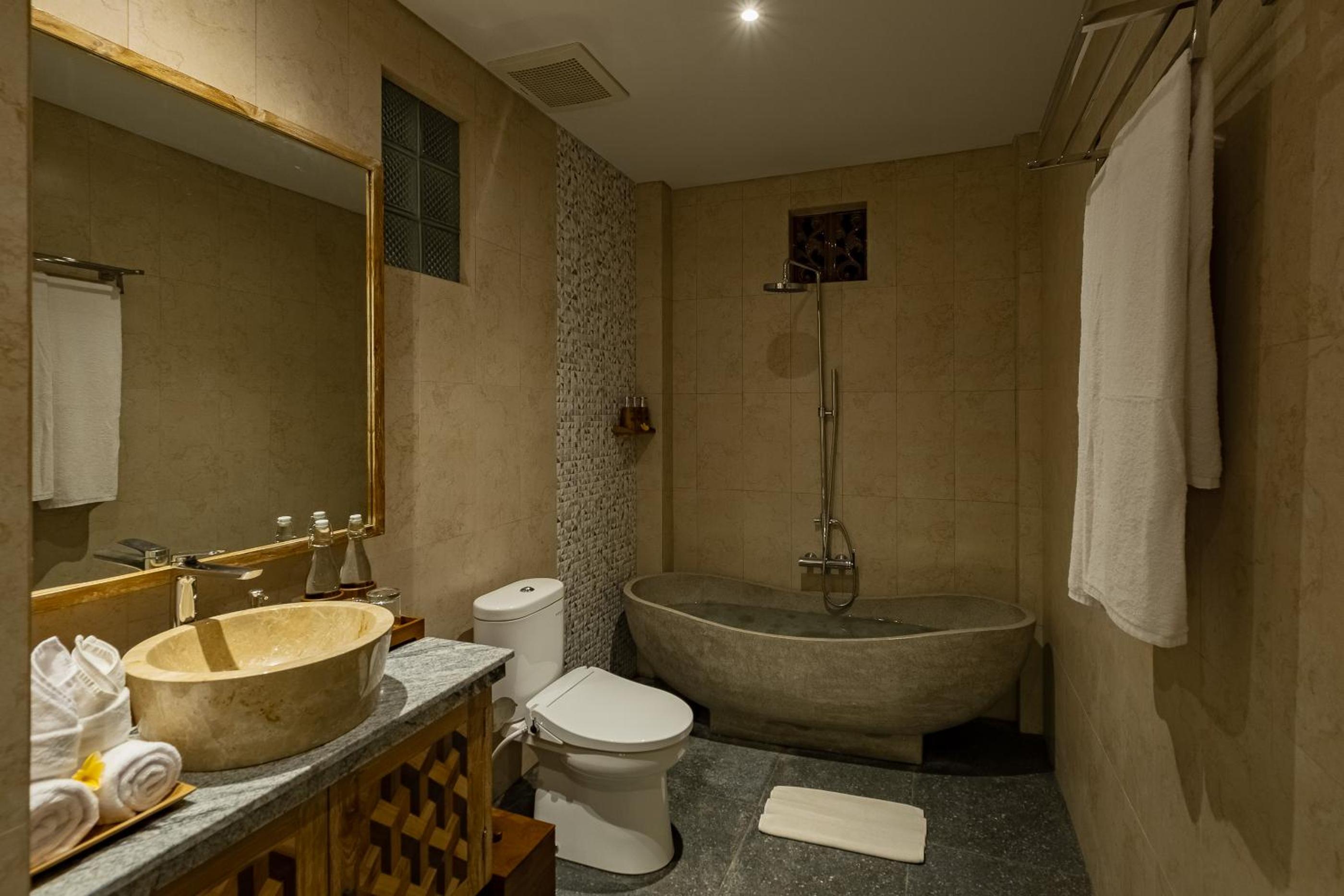 Deluxe Double Room - Photo 25