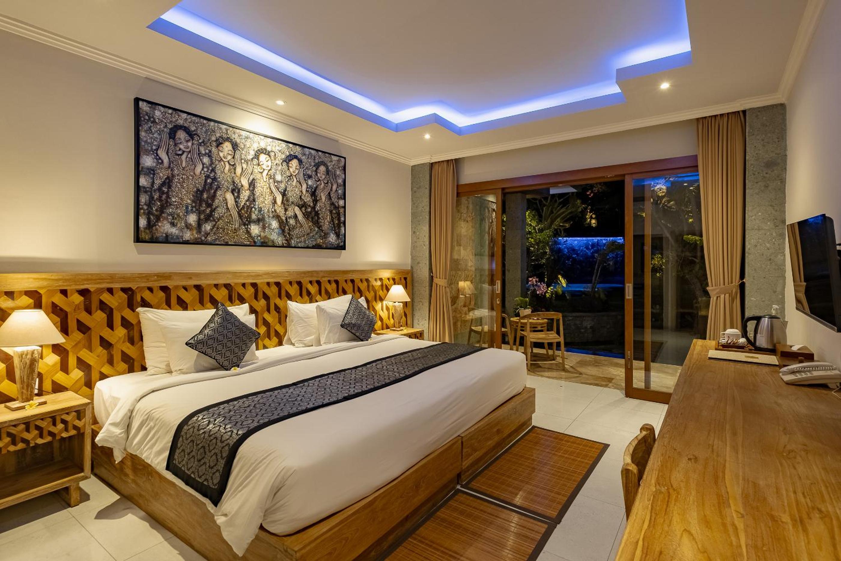 Superior Double or Twin Room with Pool View - Photo 47