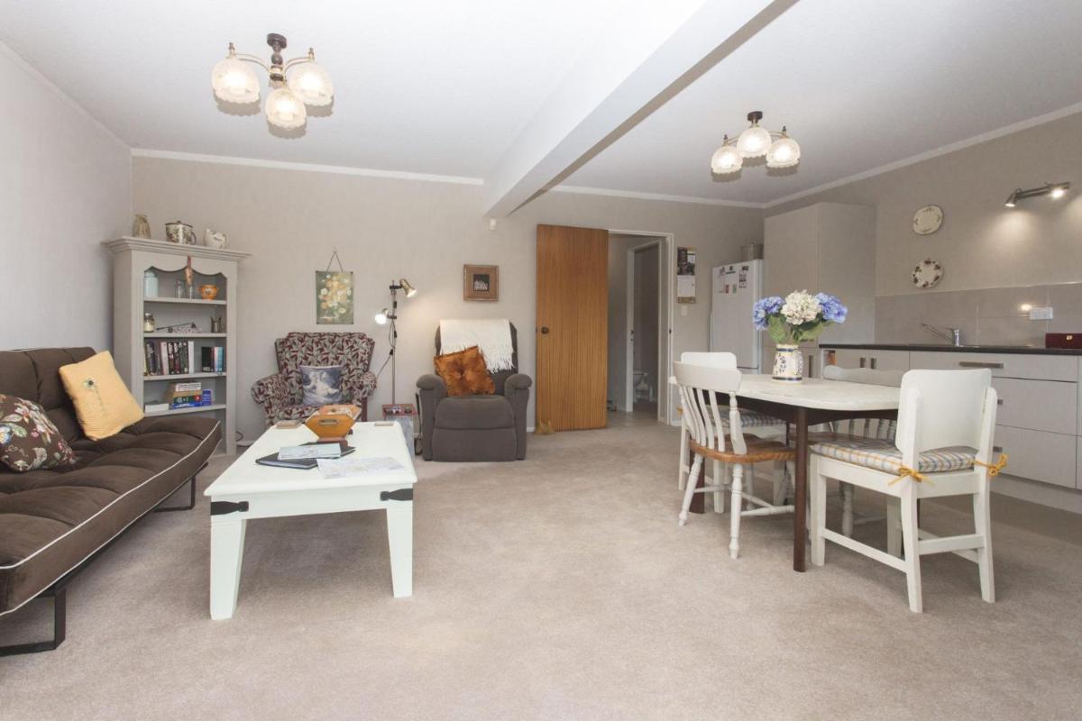 One-Bedroom House photo 1