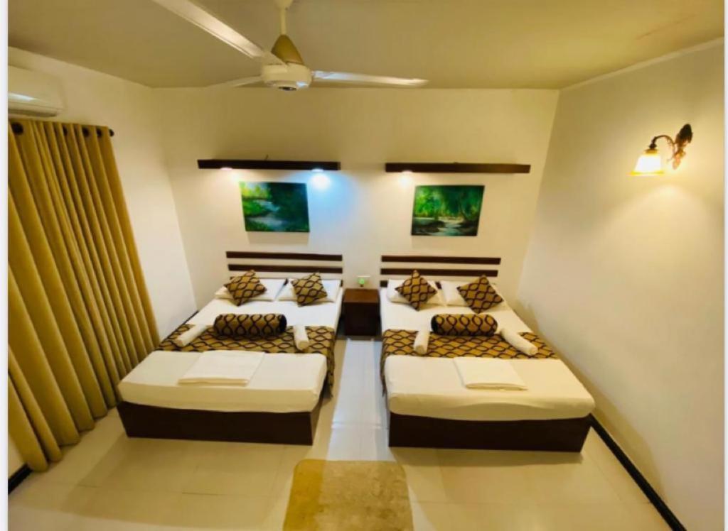 Deluxe Family Room photo 1