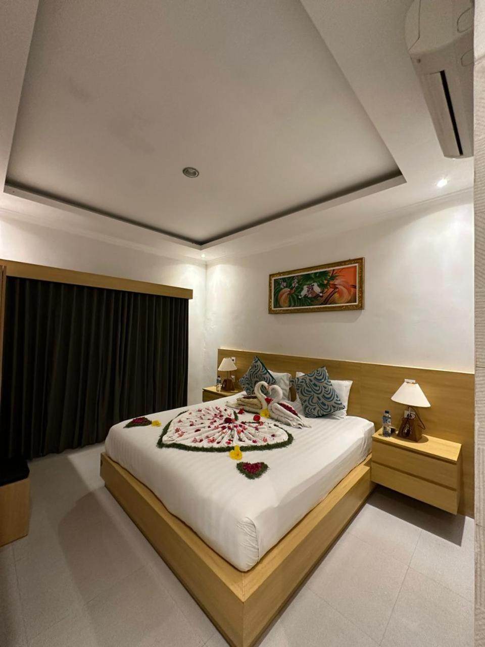 Double Room with Pool View - Photo 4