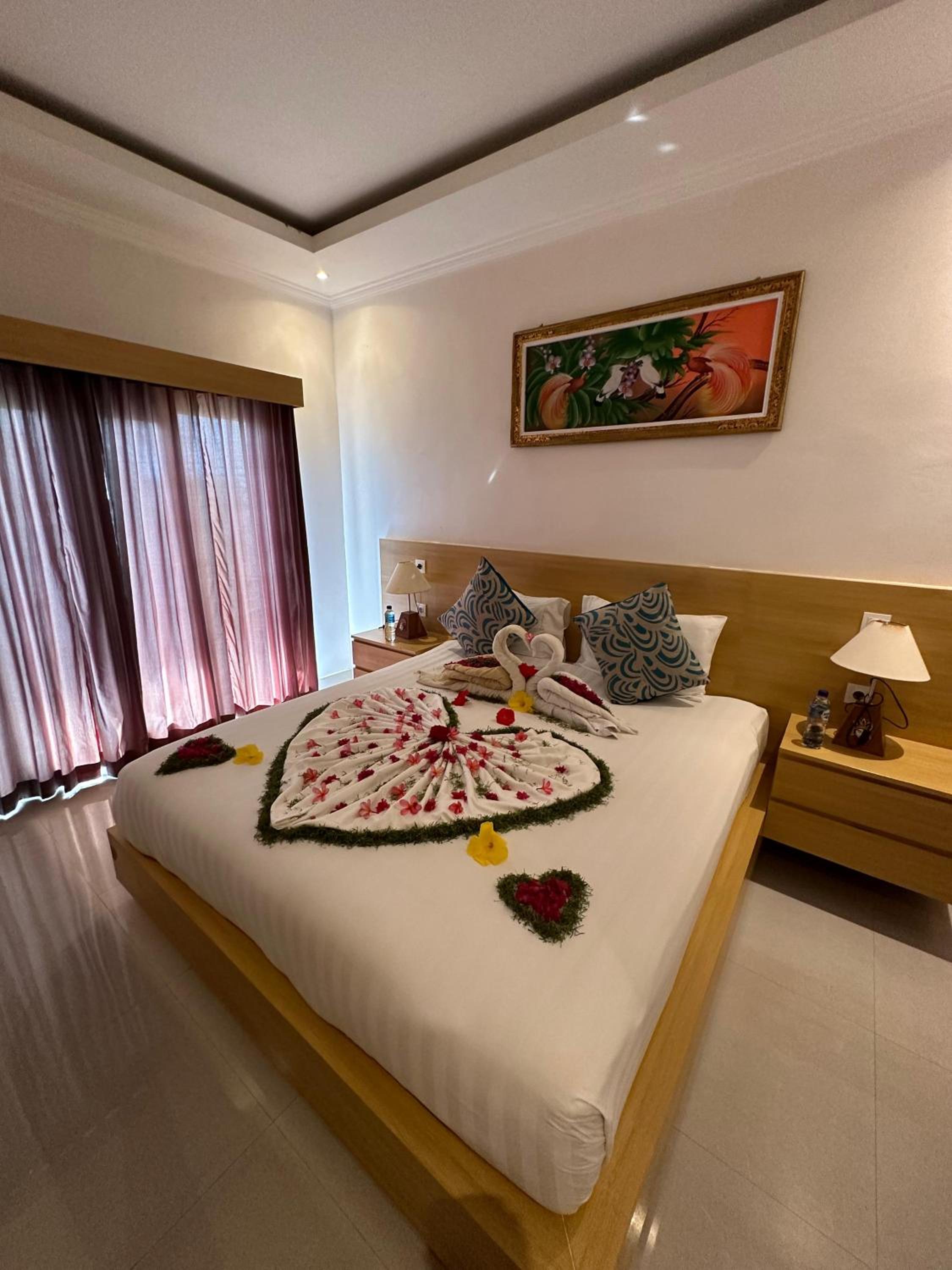 Double Room with Pool View - Photo 13