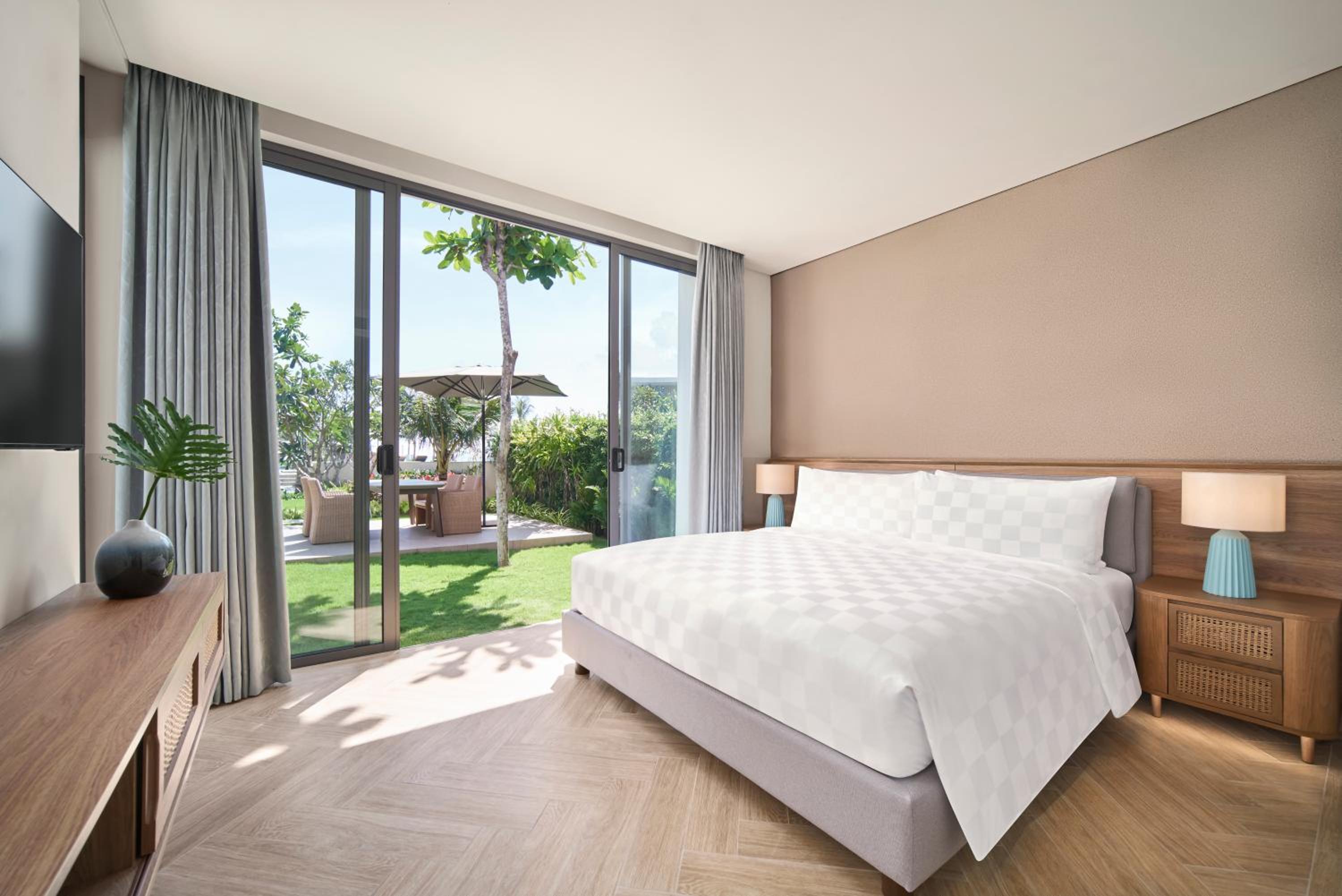 3 Bedroom Beach Pool Villa