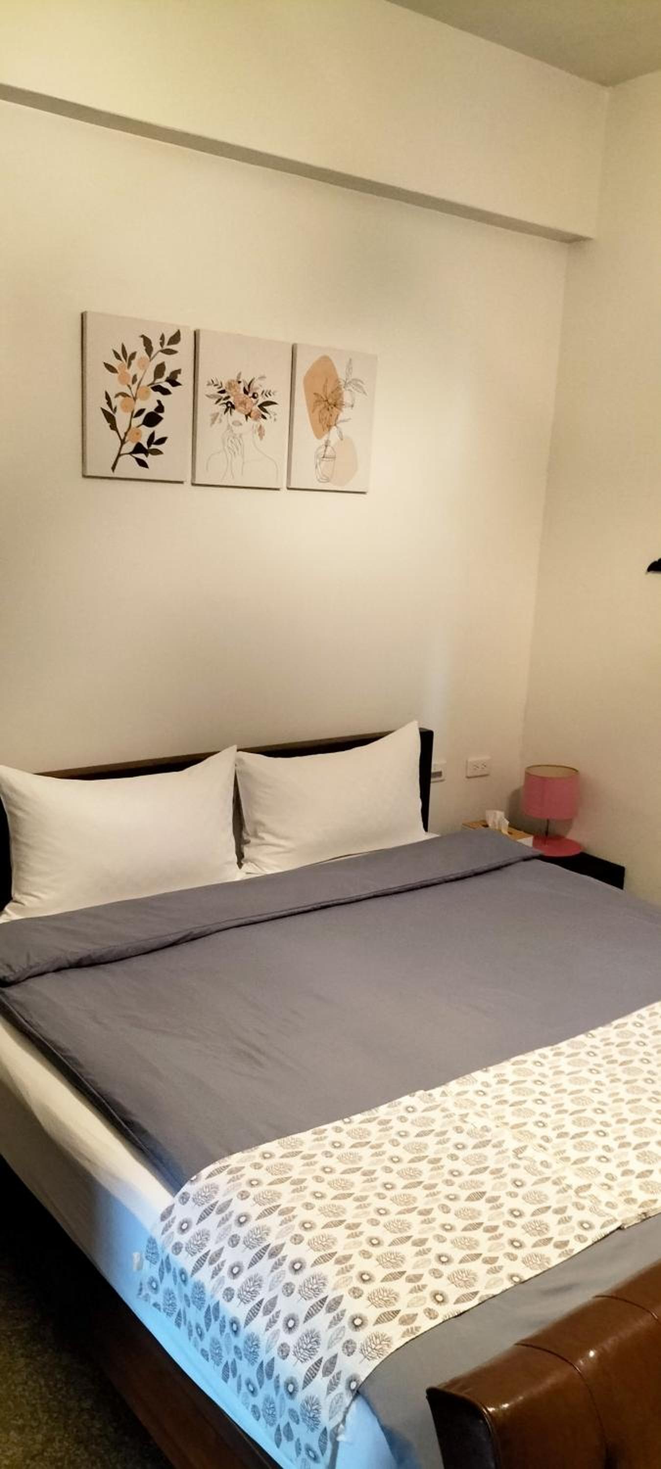 Standard King Room photo 2