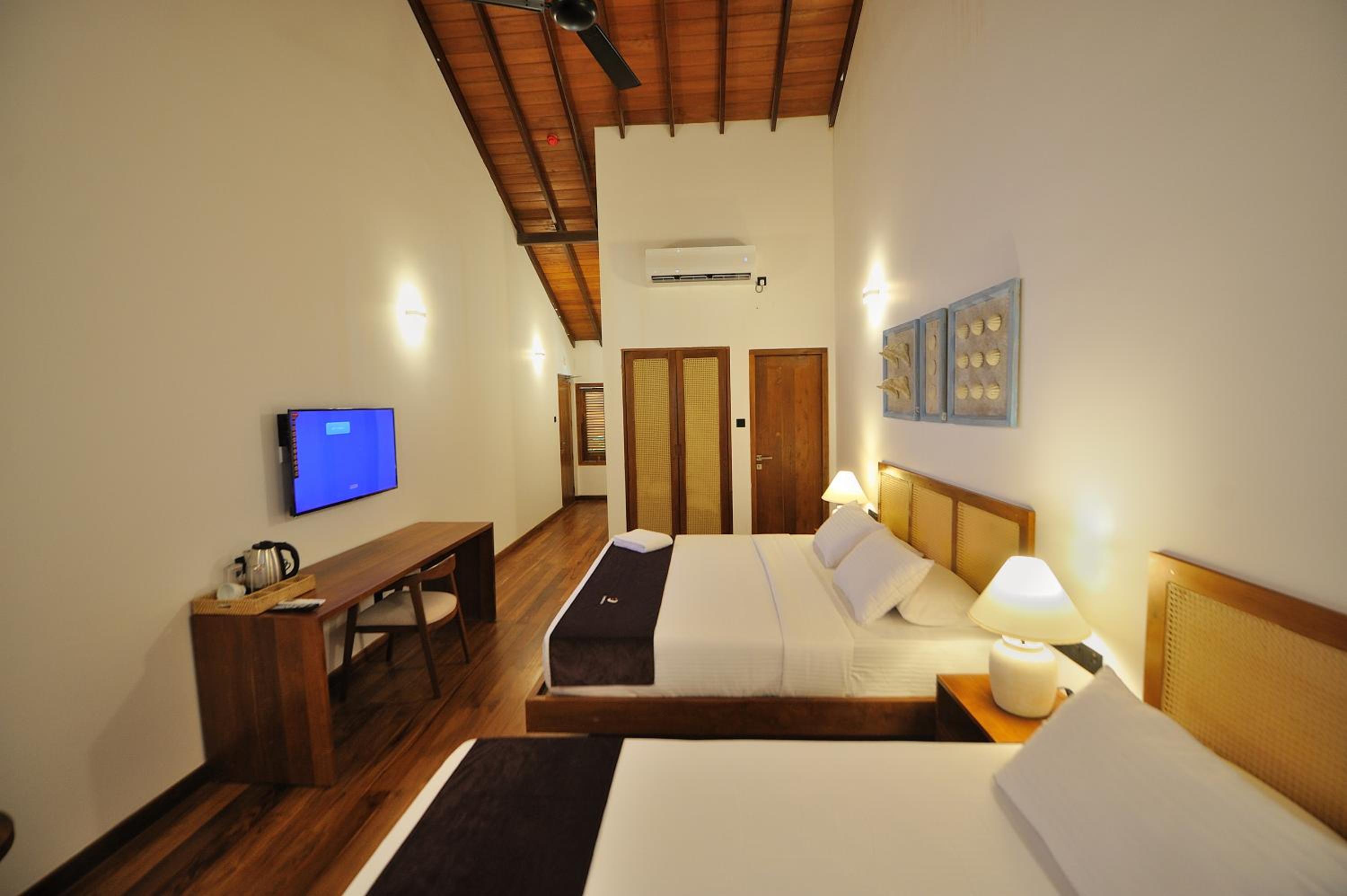 Deluxe Triple Room with Sea View
