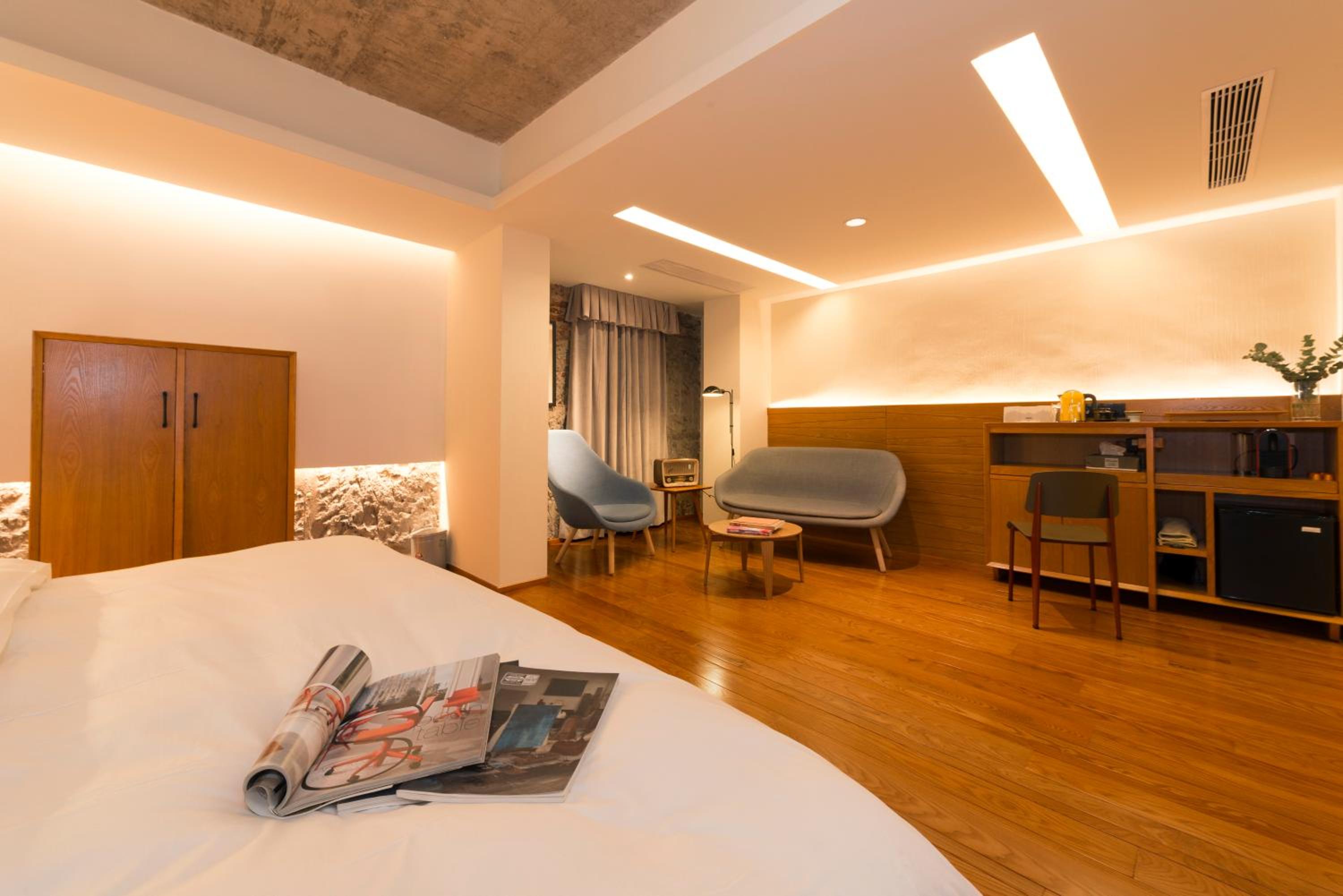 One-Bedroom Suite photo 2