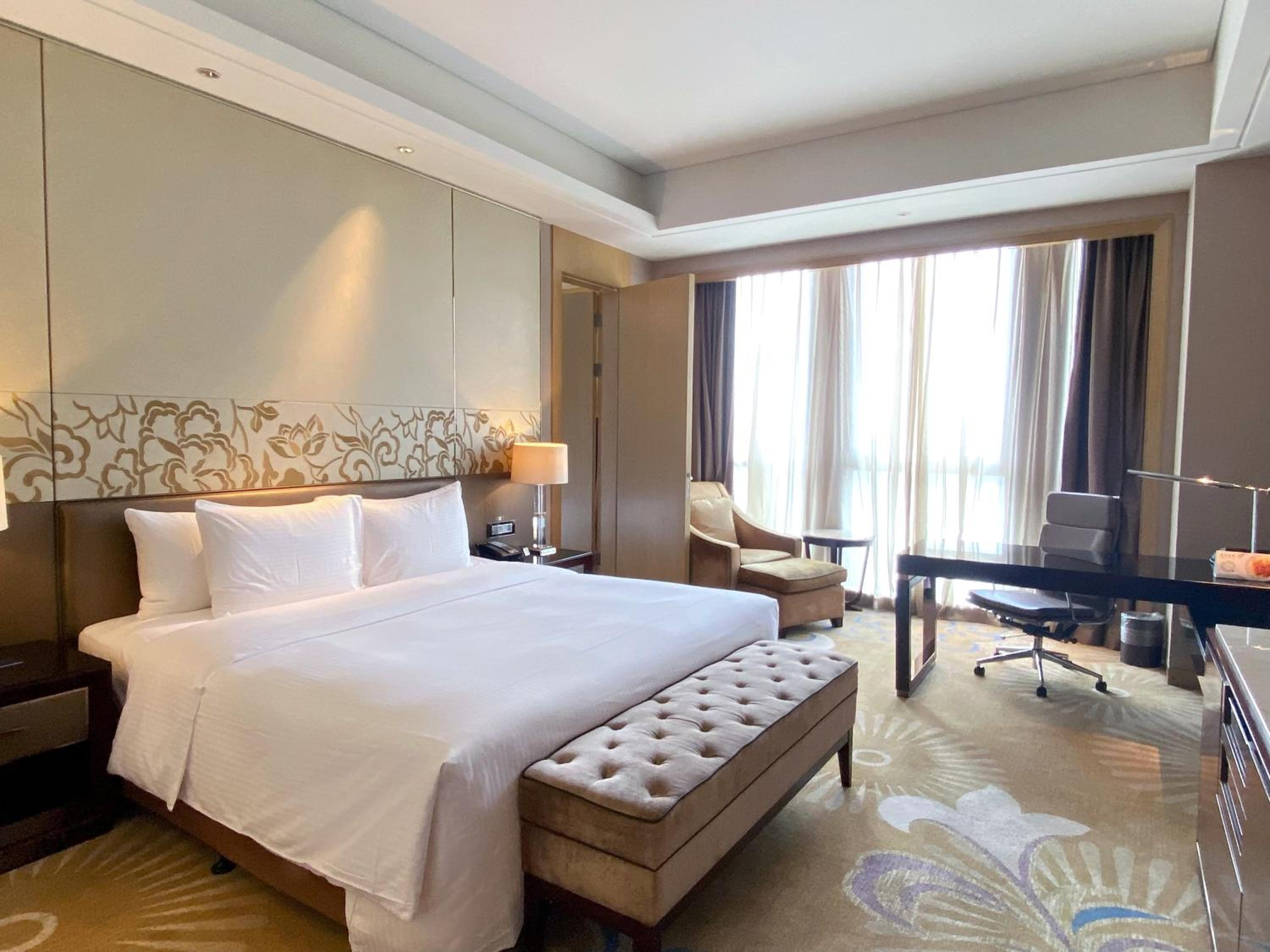 Deluxe Double Room photo 3