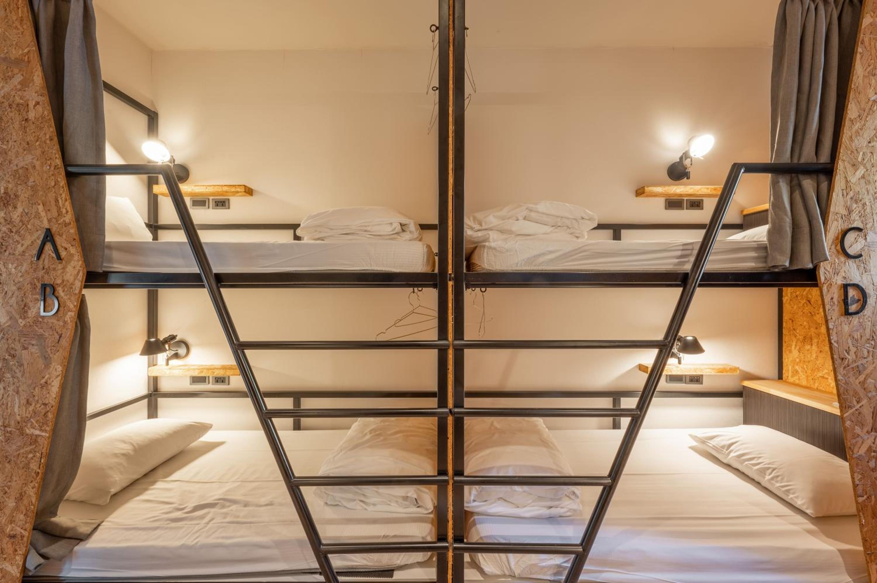 Bunk Bed in Female Dormitory Room   photo 3
