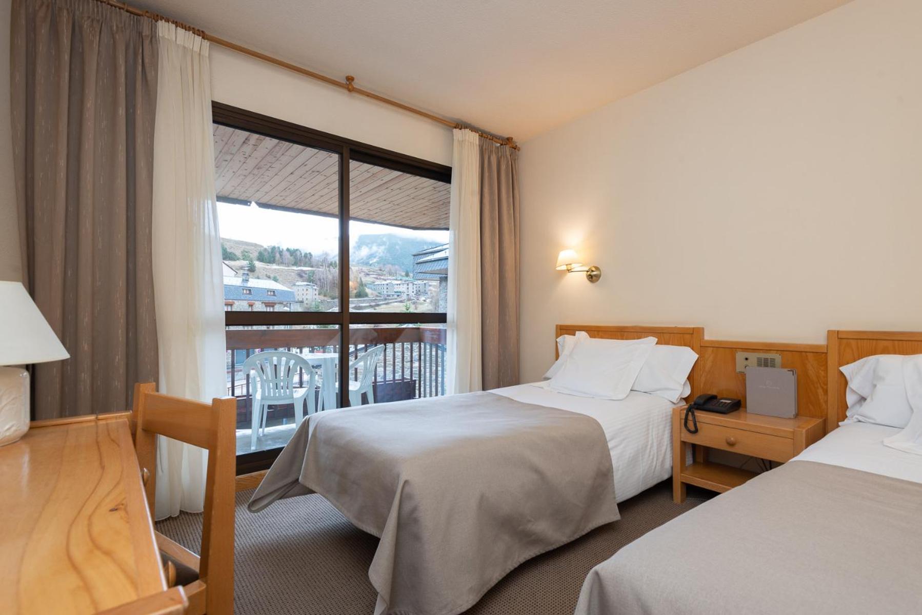 Double or Twin Room photo 3