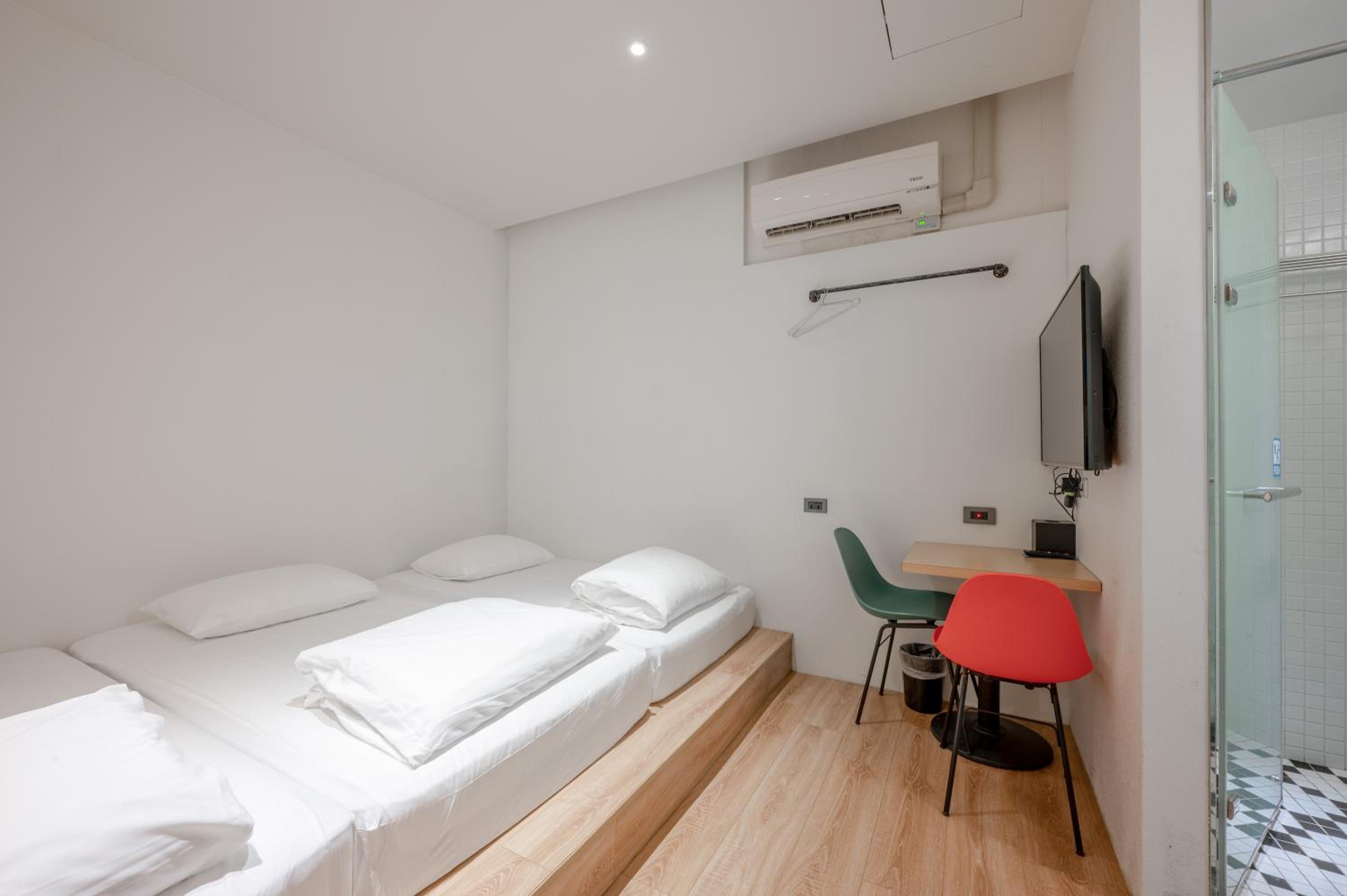 Triple Room with Private Bathroom photo 3
