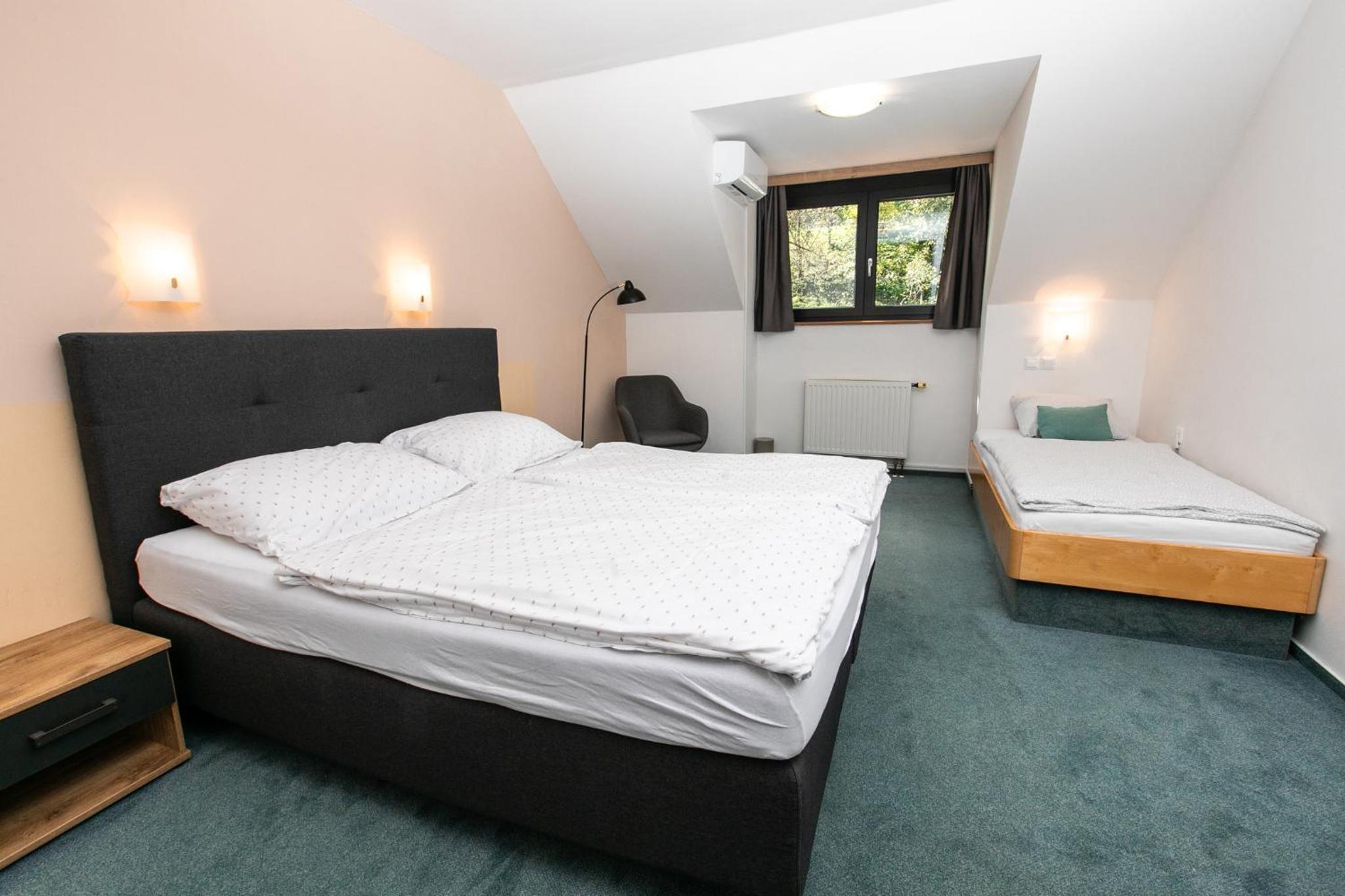 Triple Room
