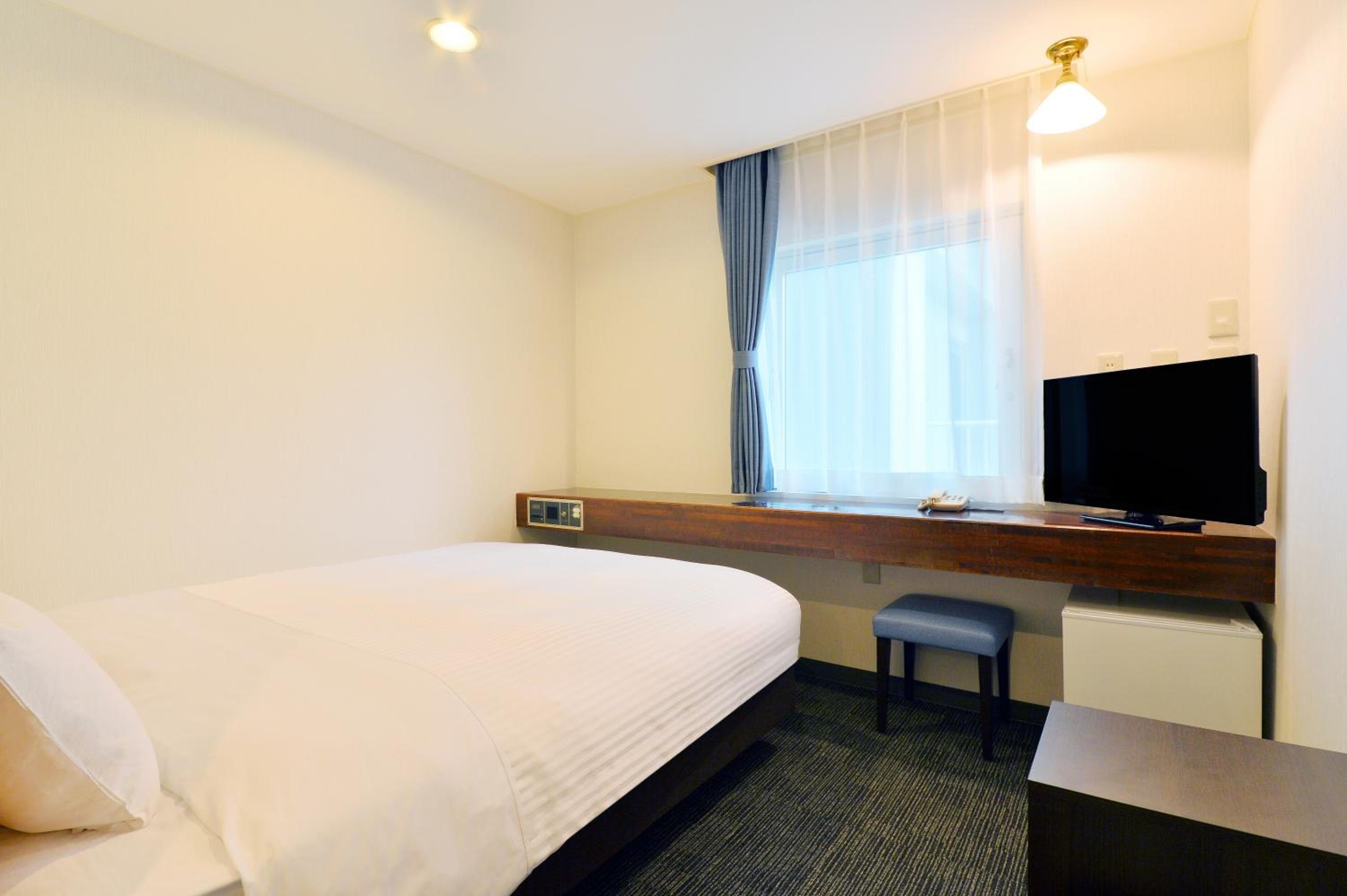 Comfort Queen Room - Non- Smoking -  Housekeeping Is Optional With Additional Cost