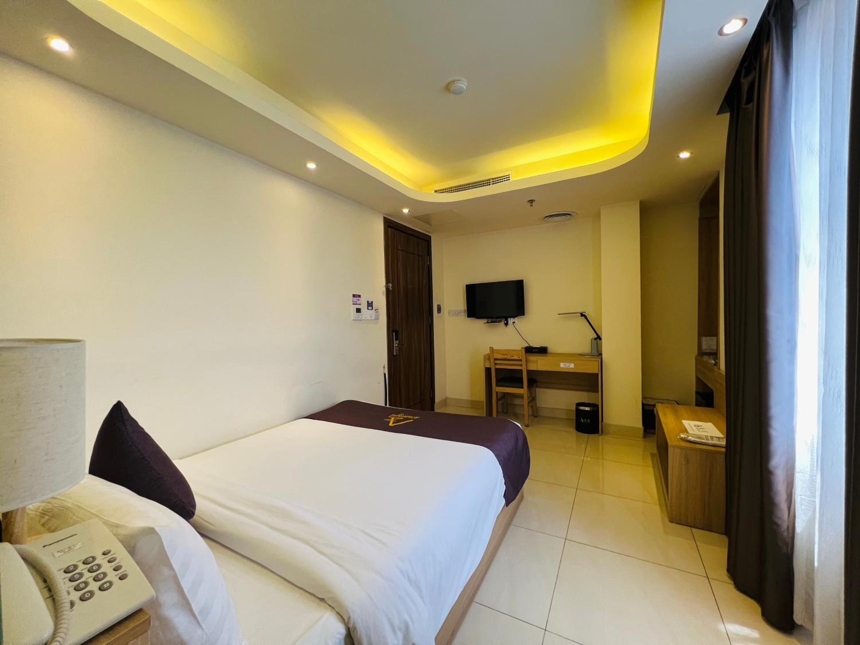 Single Room with Bath