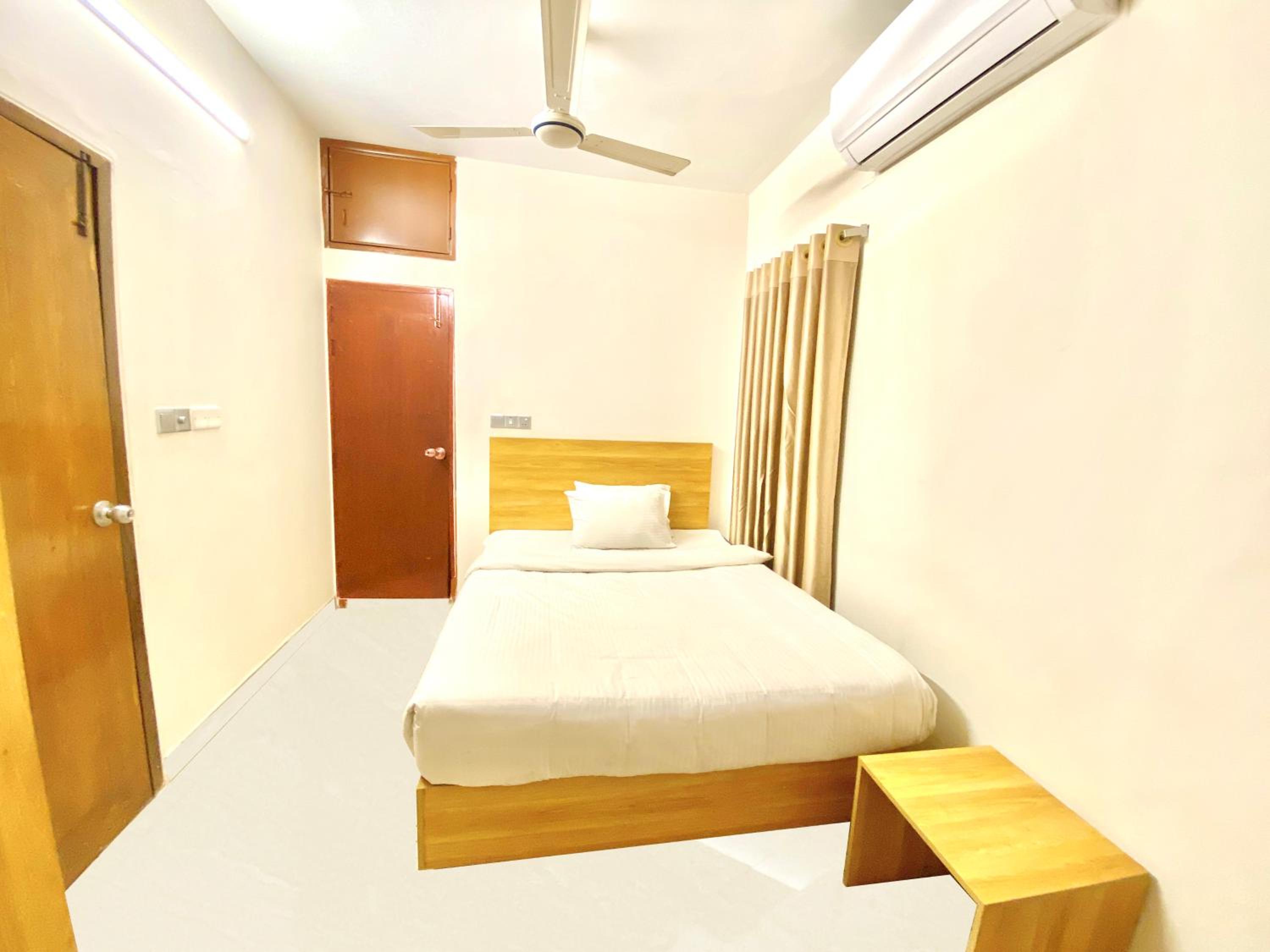 Budget Double Room photo 2