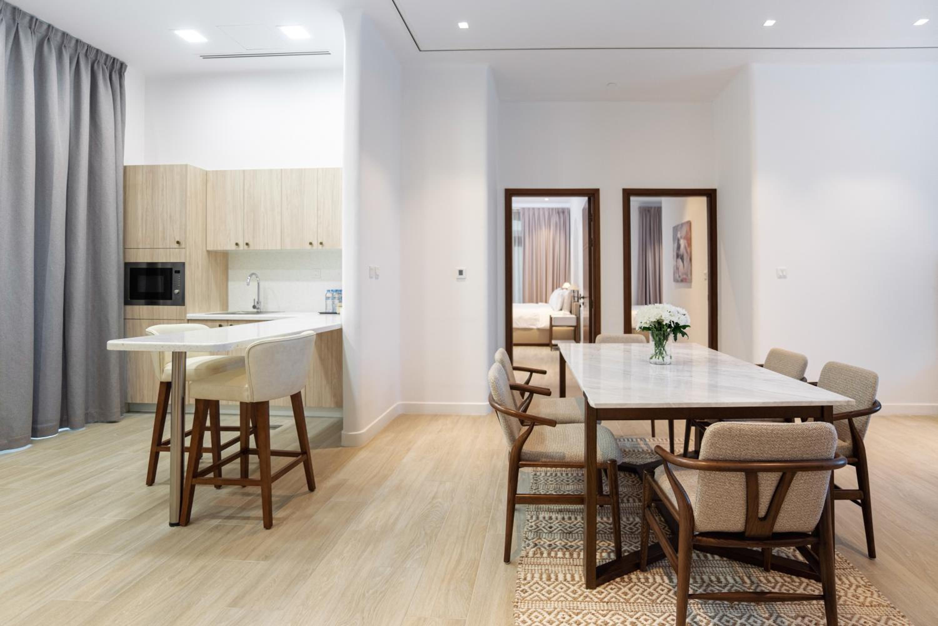One-Bedroom Apartment - Photo 3