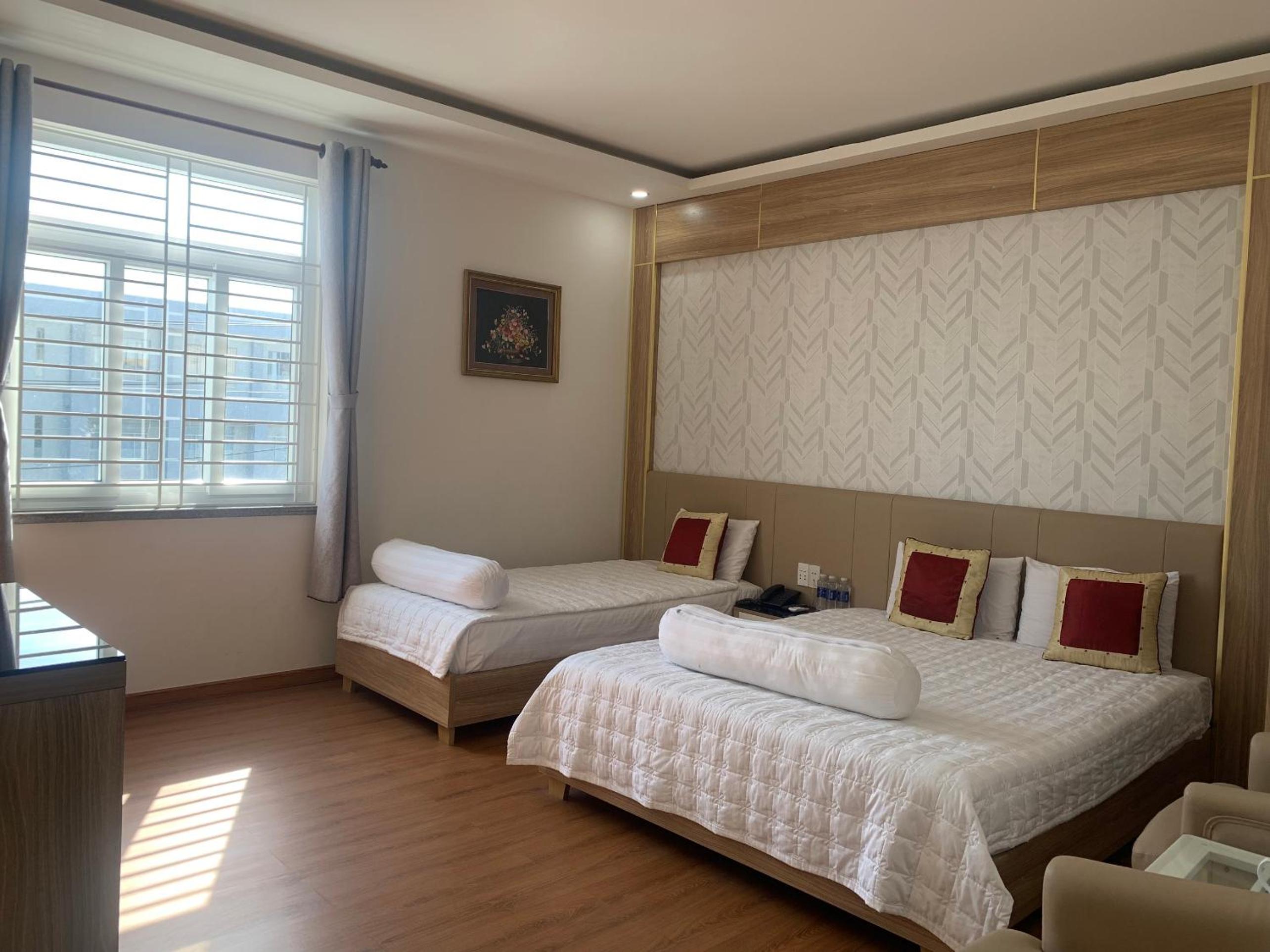 Deluxe Triple Room photo 3